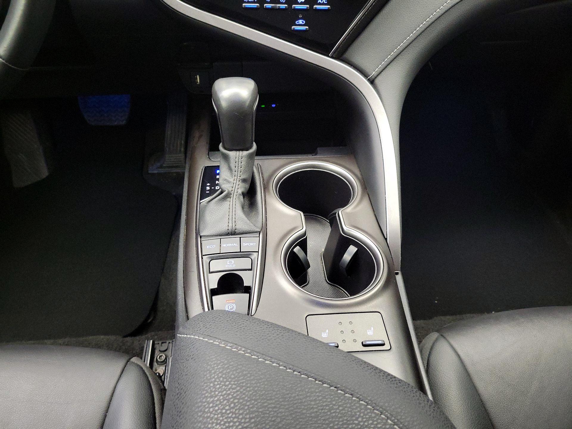 Thumbnail: 2024 Toyota Camry - 17
