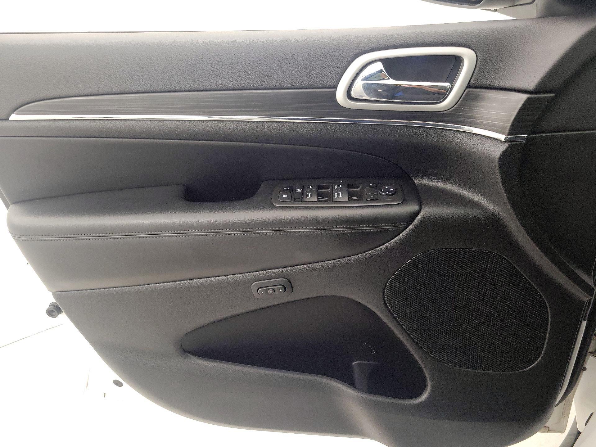 Thumbnail: 2021 Jeep Grand Cherokee - 12