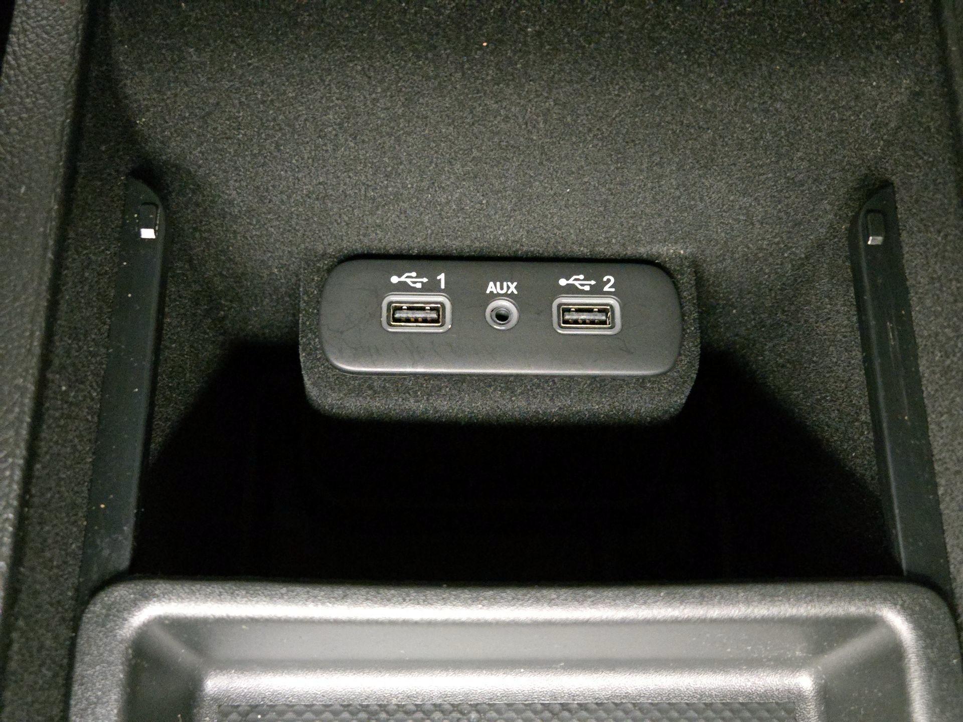 Thumbnail: 2022 Dodge Charger - 18