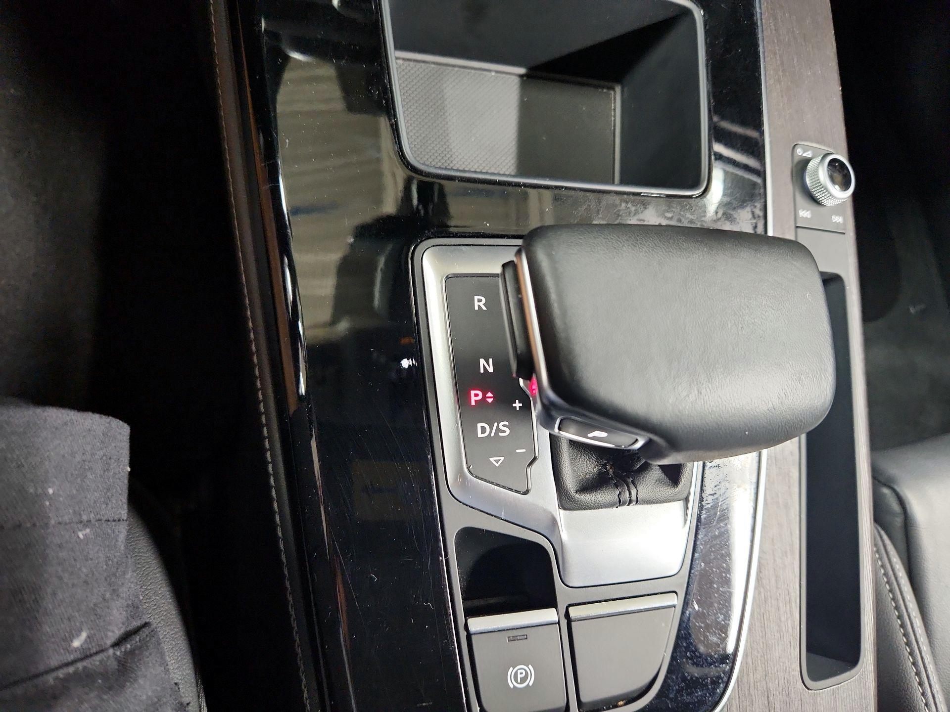 Thumbnail: 2024 Audi Q5 - 17