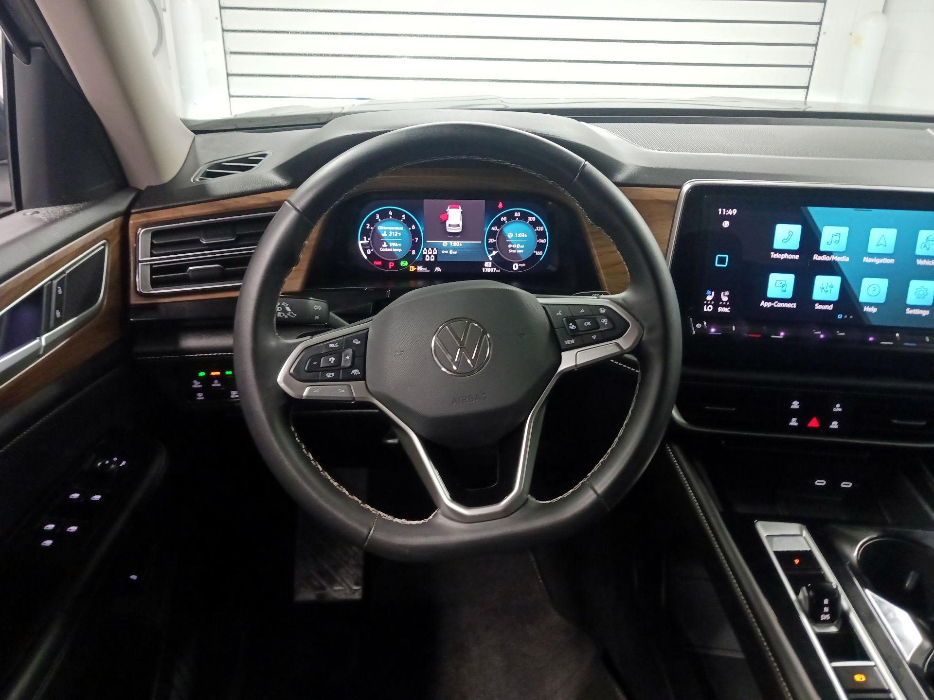 Thumbnail: 2024 Volkswagen Atlas - 10