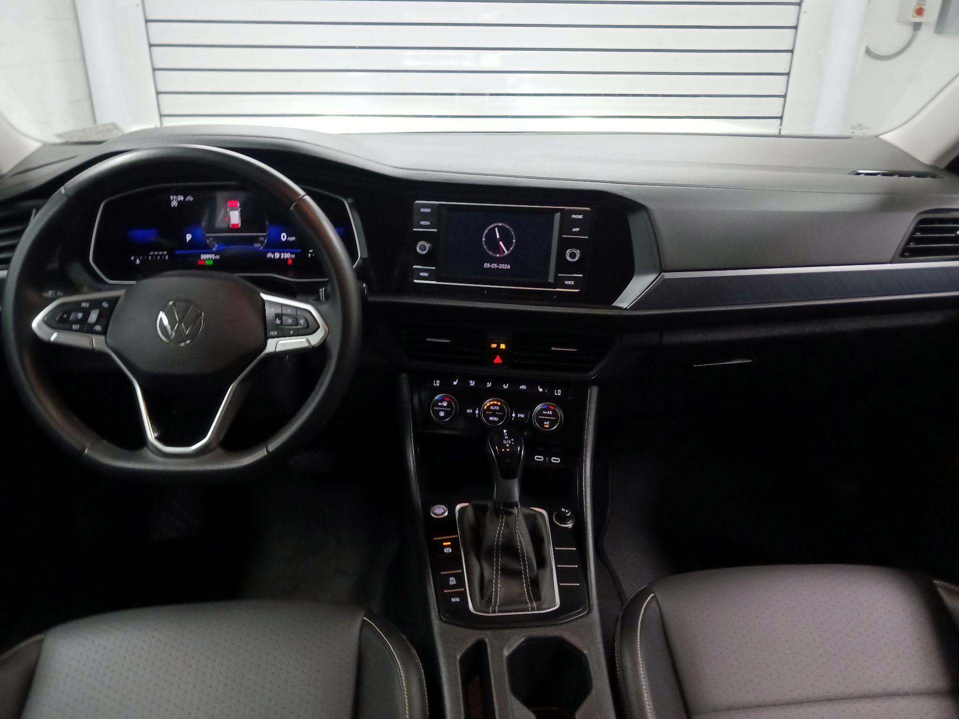 Thumbnail: 2024 Volkswagen Jetta - 9