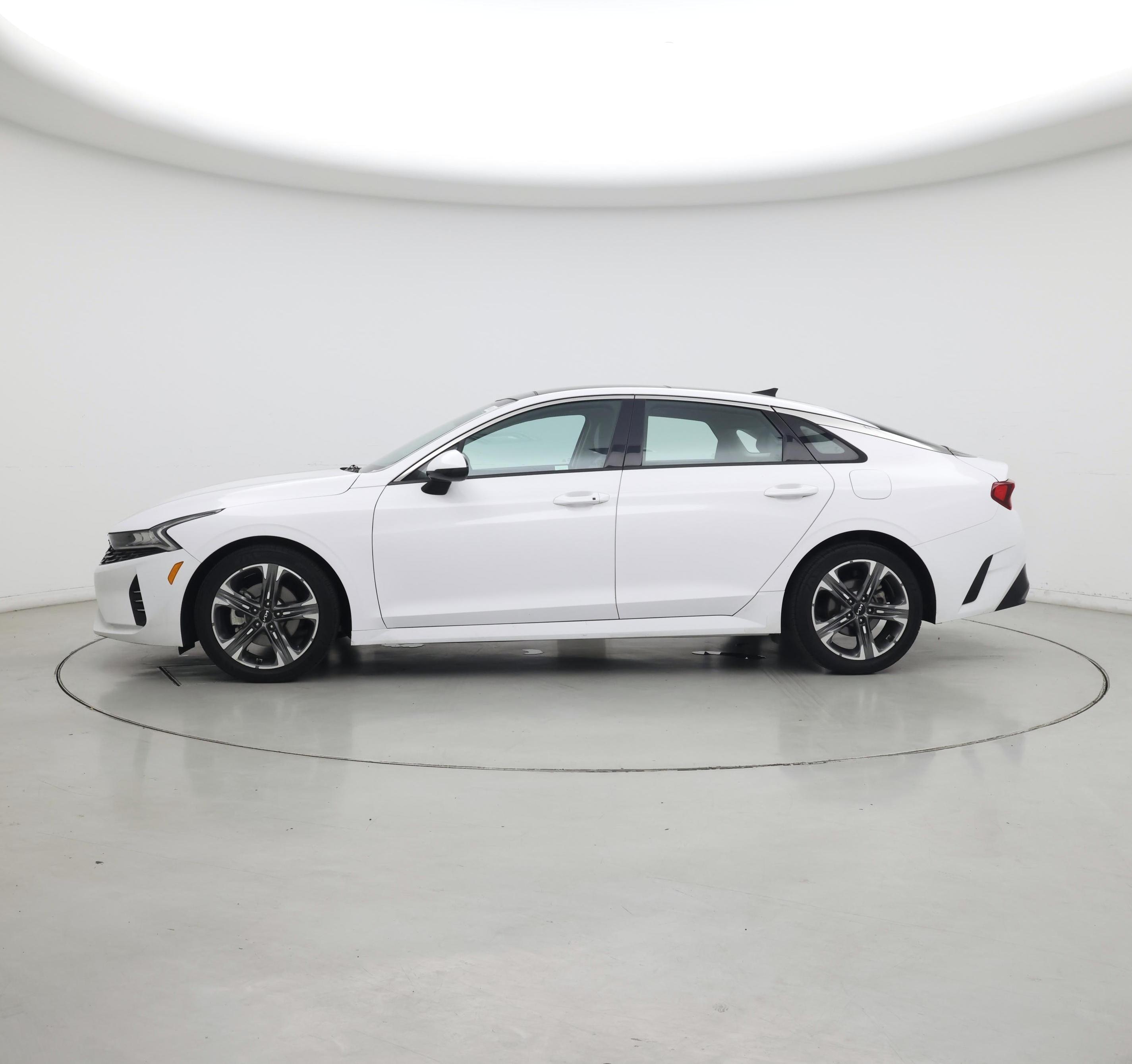 Thumbnail: 2022 Kia K5 - 3