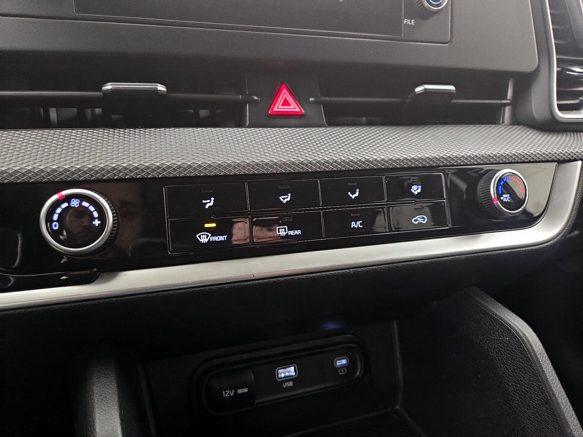 Thumbnail: 2024 Kia Sportage - 16