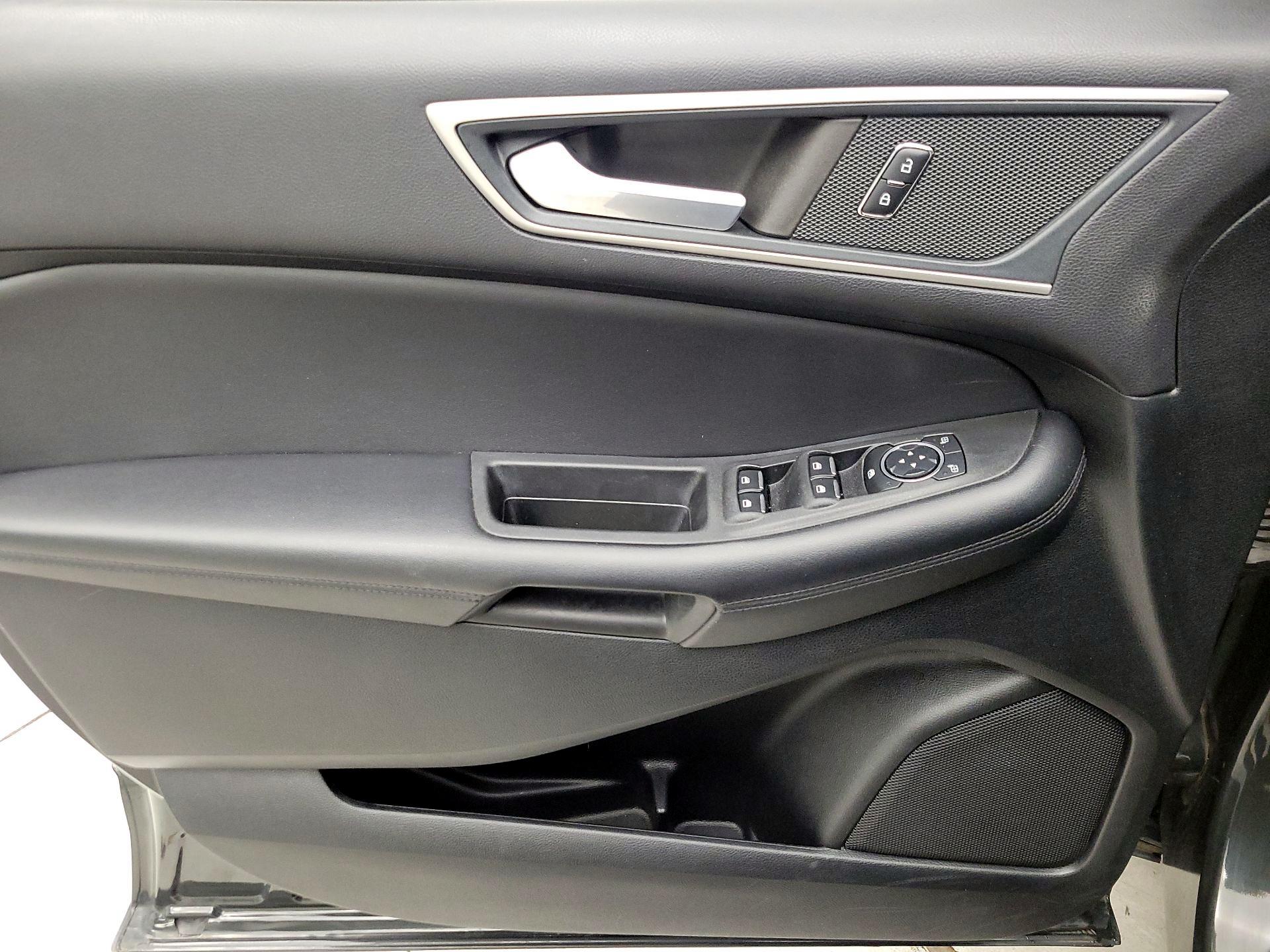 Thumbnail: 2023 Ford Edge - 12