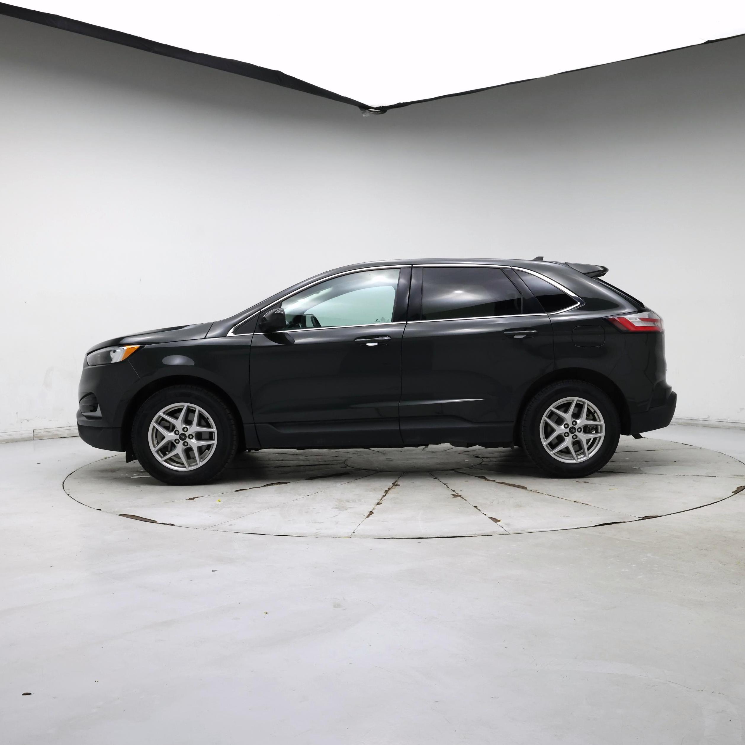 Thumbnail: 2023 Ford Edge - 3