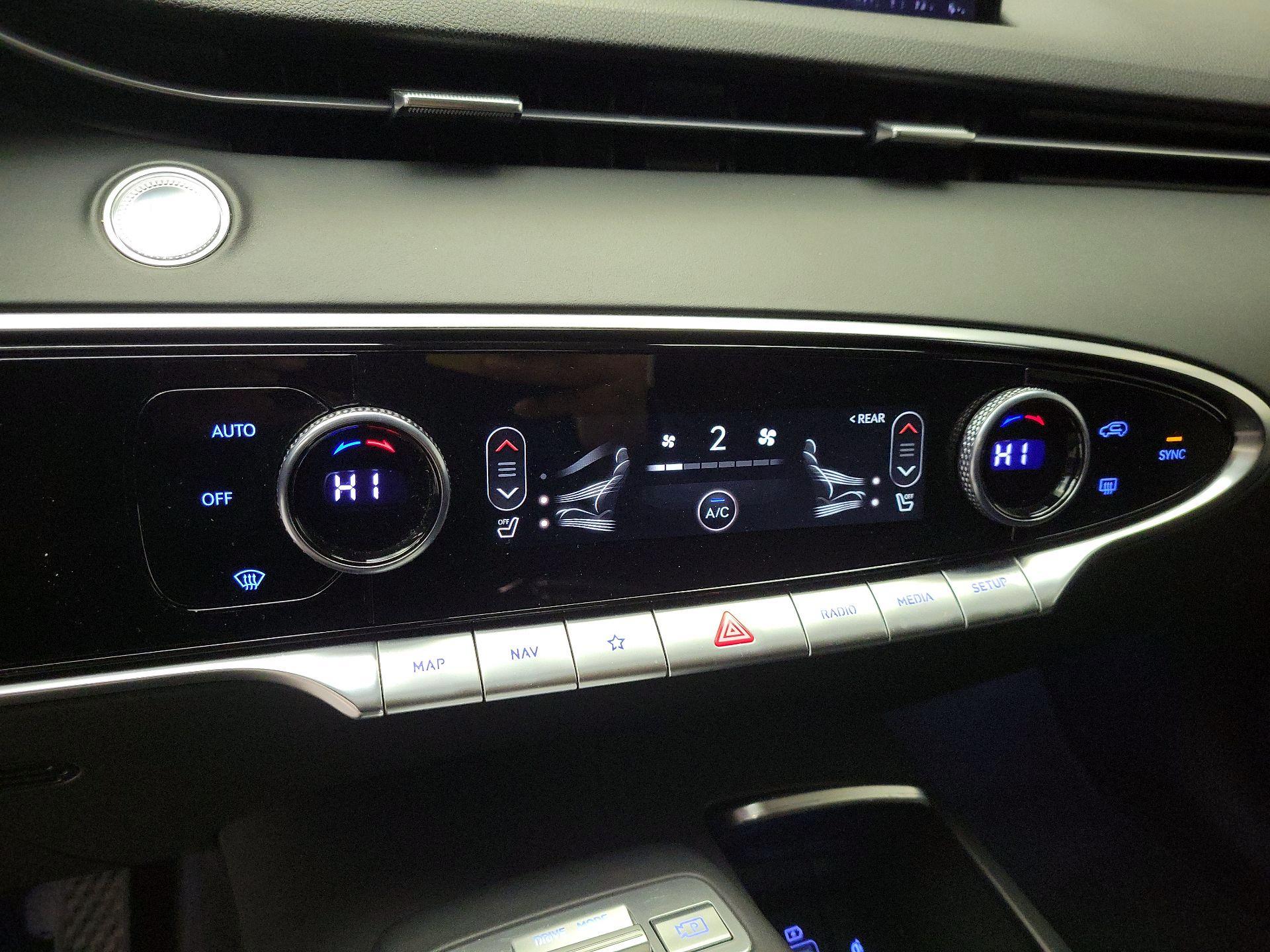 Thumbnail: 2025 Genesis GV70 - 17