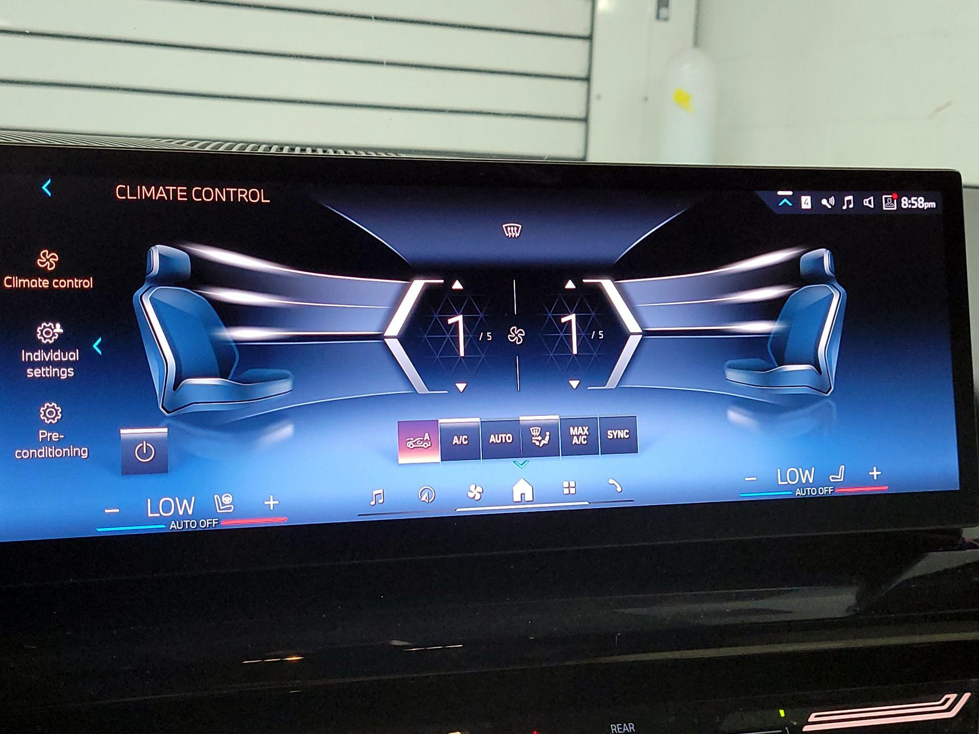 Thumbnail: 2024 BMW 5 Series - 15