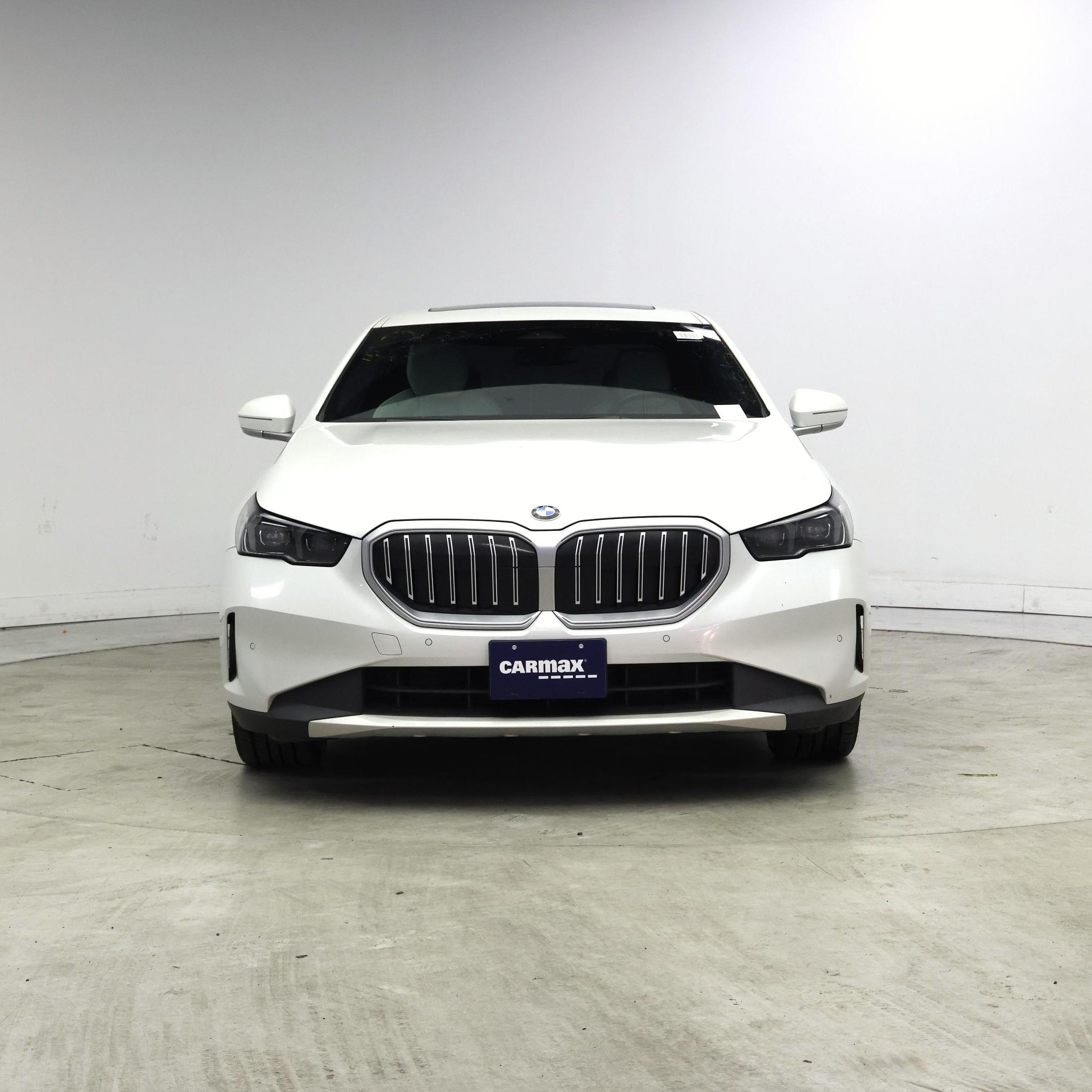 Thumbnail: 2024 BMW 5 Series - 5