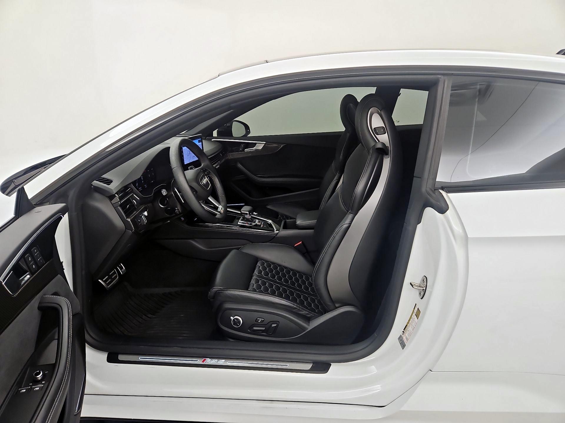 Thumbnail: 2024 Audi RS 5 - 11