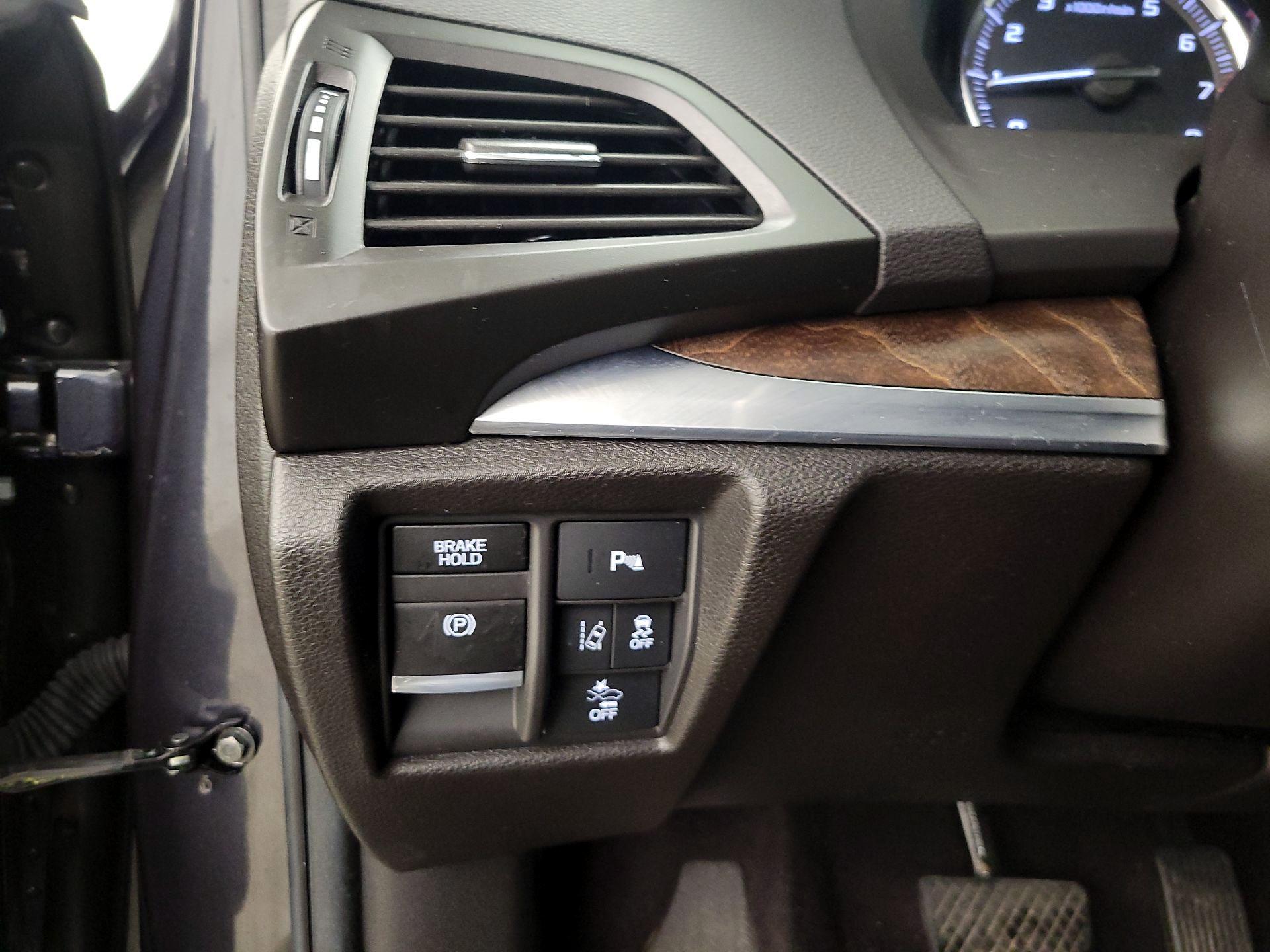 Thumbnail: 2020 Acura MDX - 13