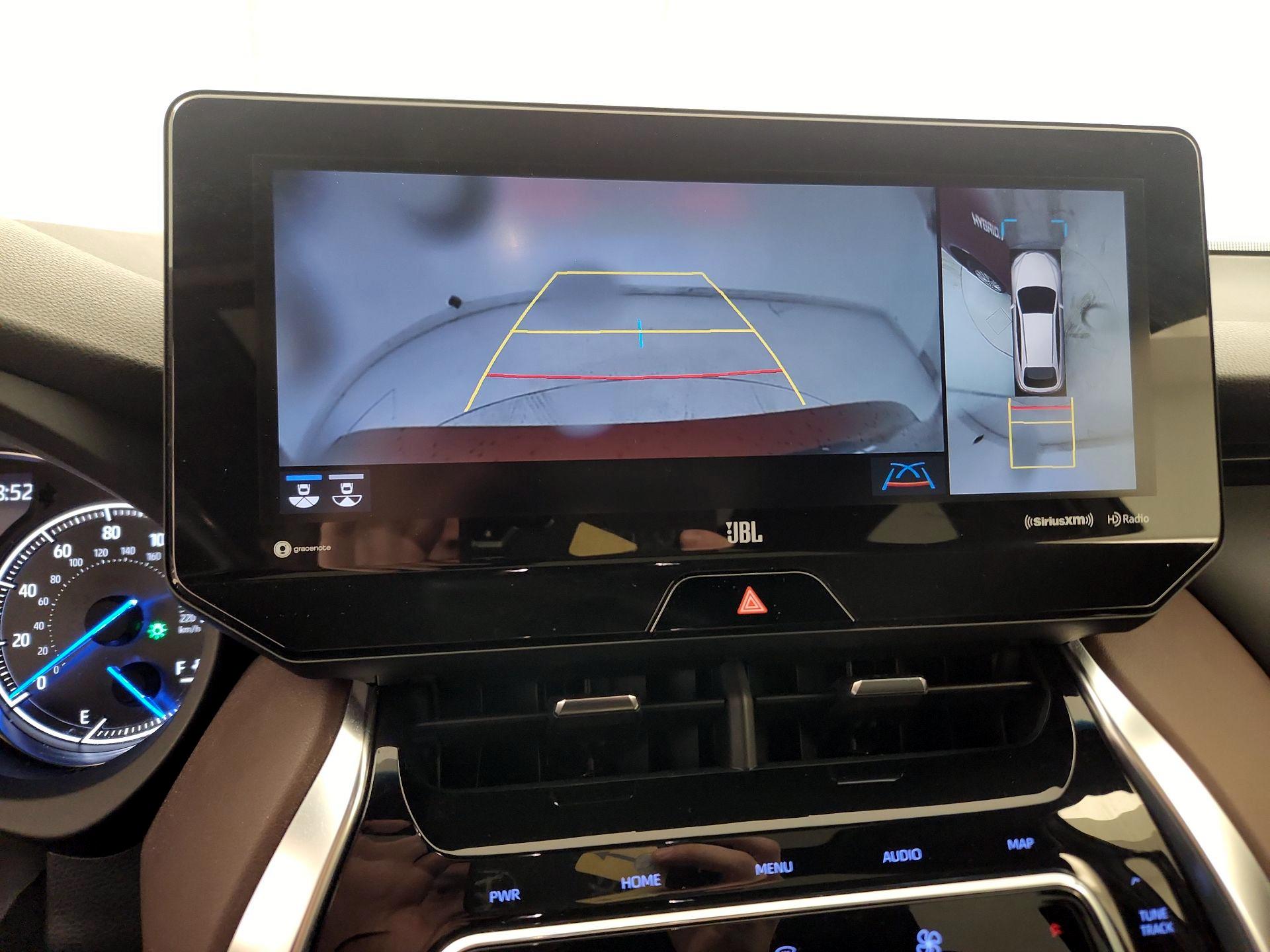 Thumbnail: 2021 Toyota Venza - 14