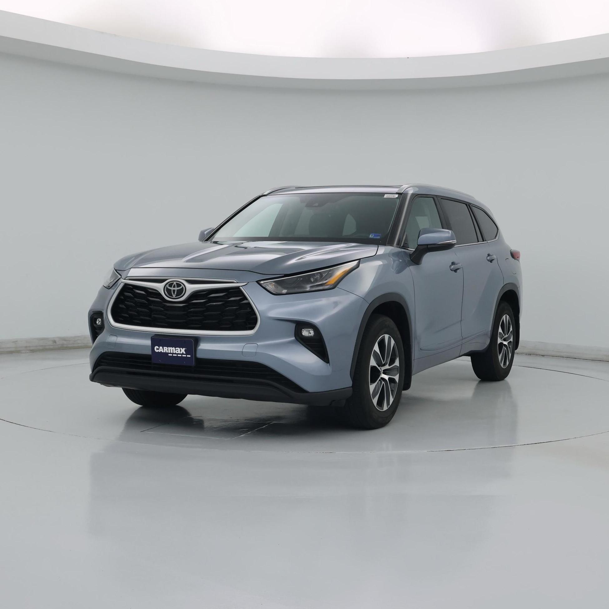 Thumbnail: 2023 Toyota Highlander - 4