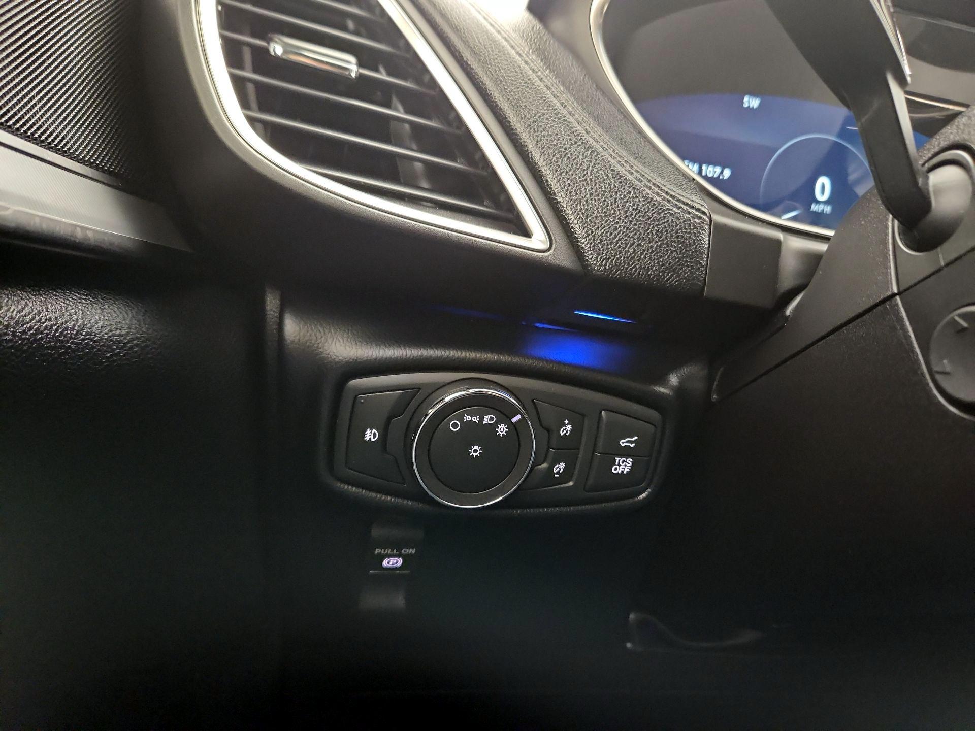 Thumbnail: 2019 Lincoln Nautilus - 13