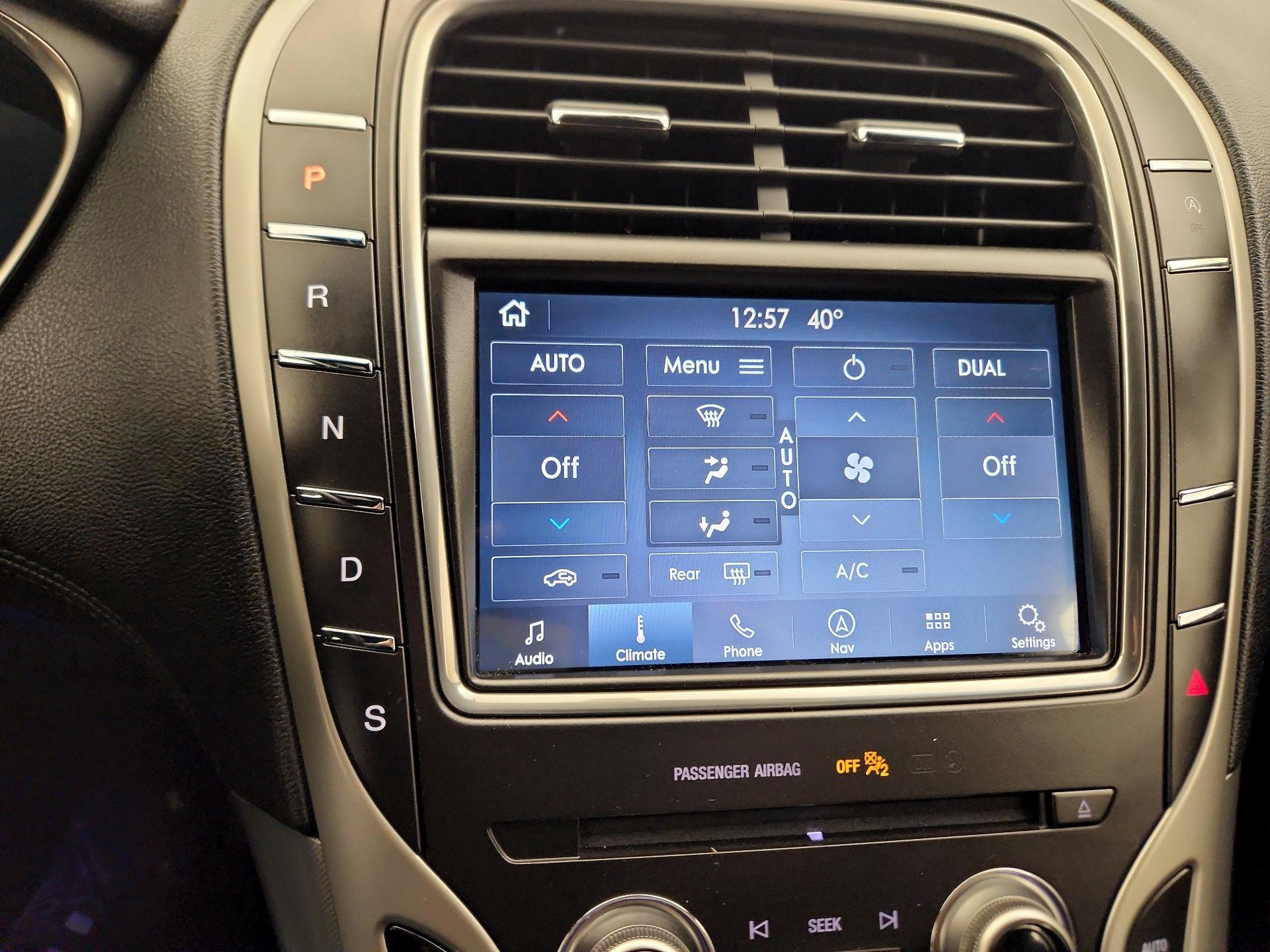 Thumbnail: 2019 Lincoln Nautilus - 18