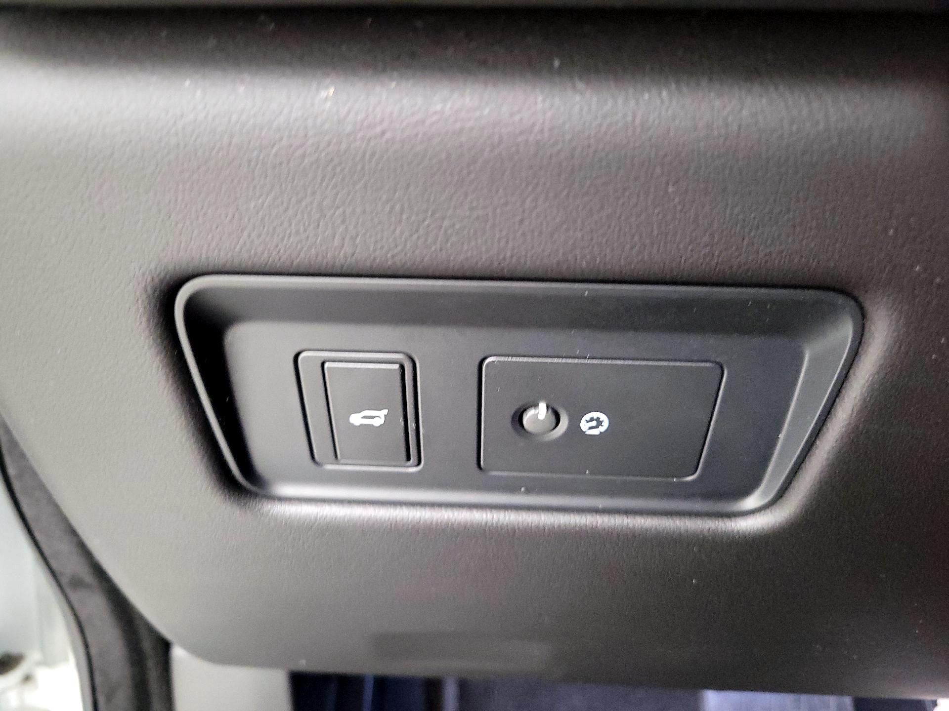 Thumbnail: 2024 Jaguar F-Pace - 13