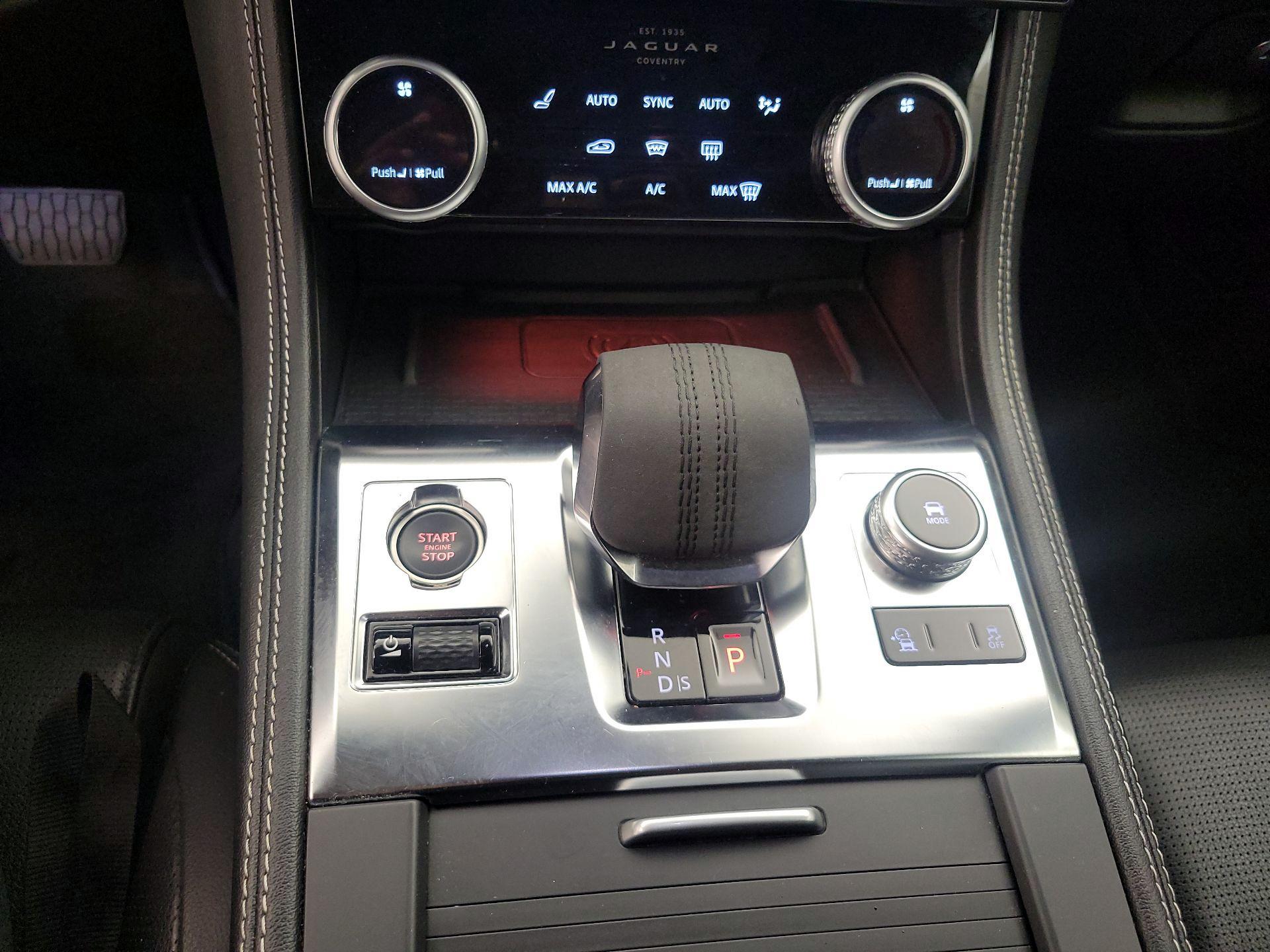 Thumbnail: 2024 Jaguar F-Pace - 18