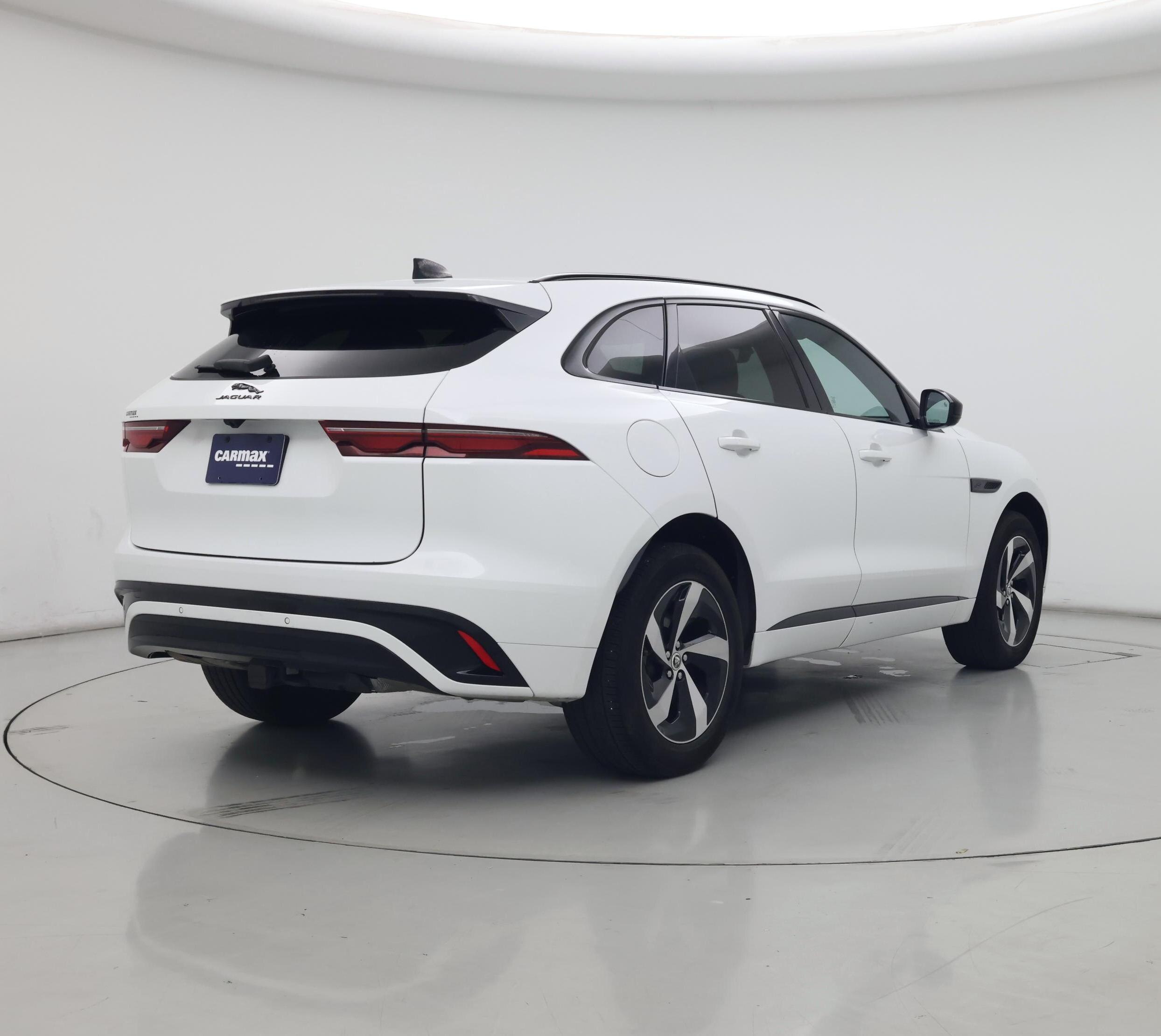 Thumbnail: 2024 Jaguar F-Pace - 8