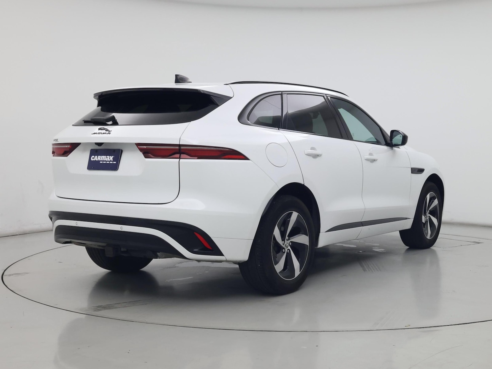 2024 Jaguar F-PACE R-Dynamic S - Photo 9