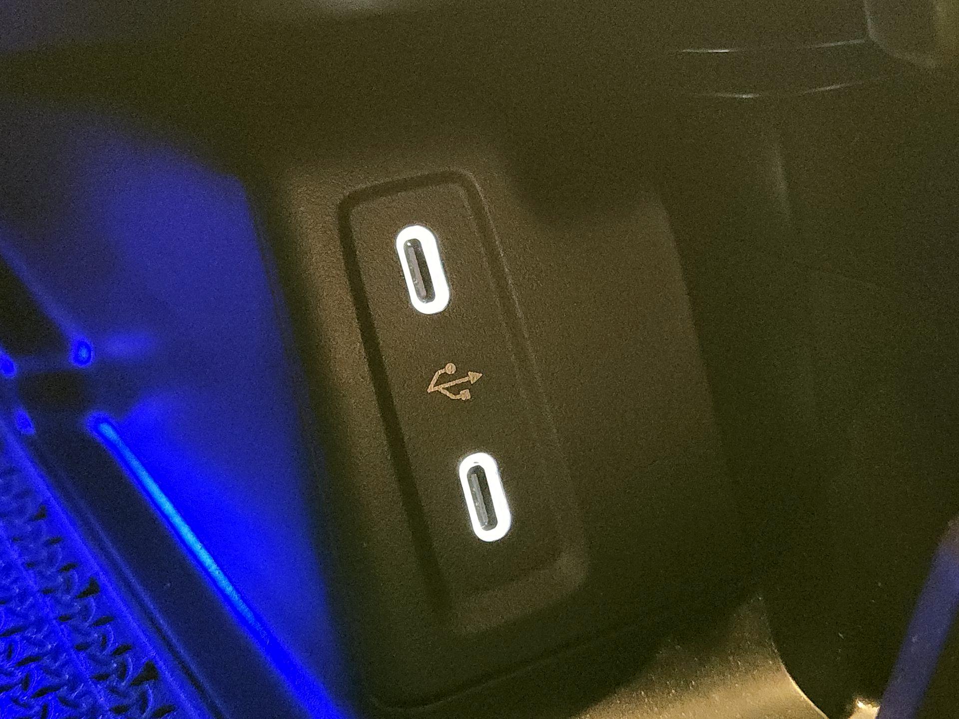 Thumbnail: 2025 Mercedes-Benz GLC - 18