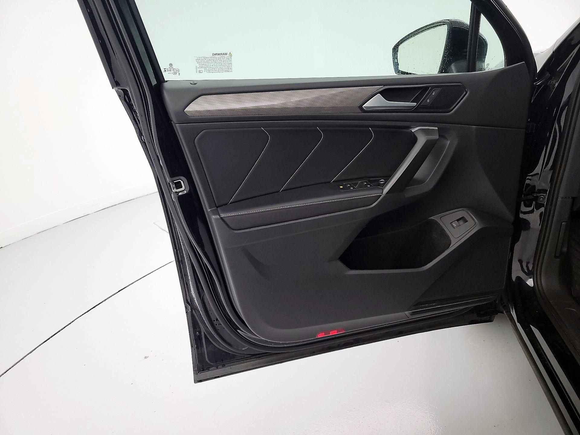 Thumbnail: 2024 Volkswagen Tiguan - 12