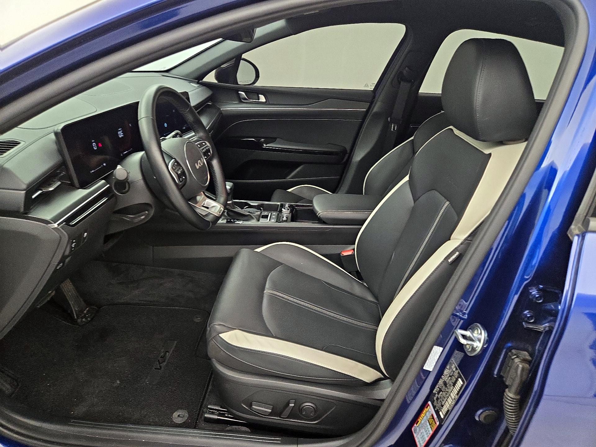 Thumbnail: 2025 Kia K5 - 11