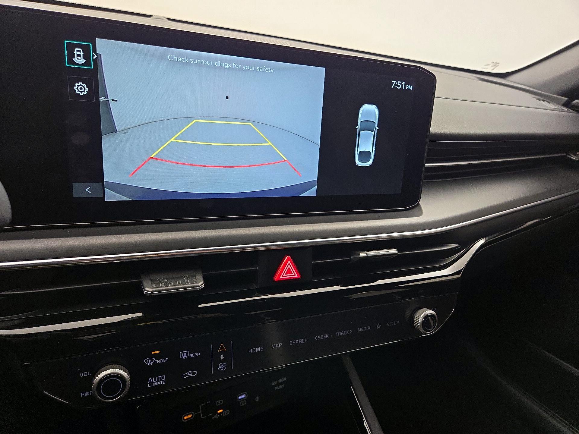 Thumbnail: 2025 Kia K5 - 15