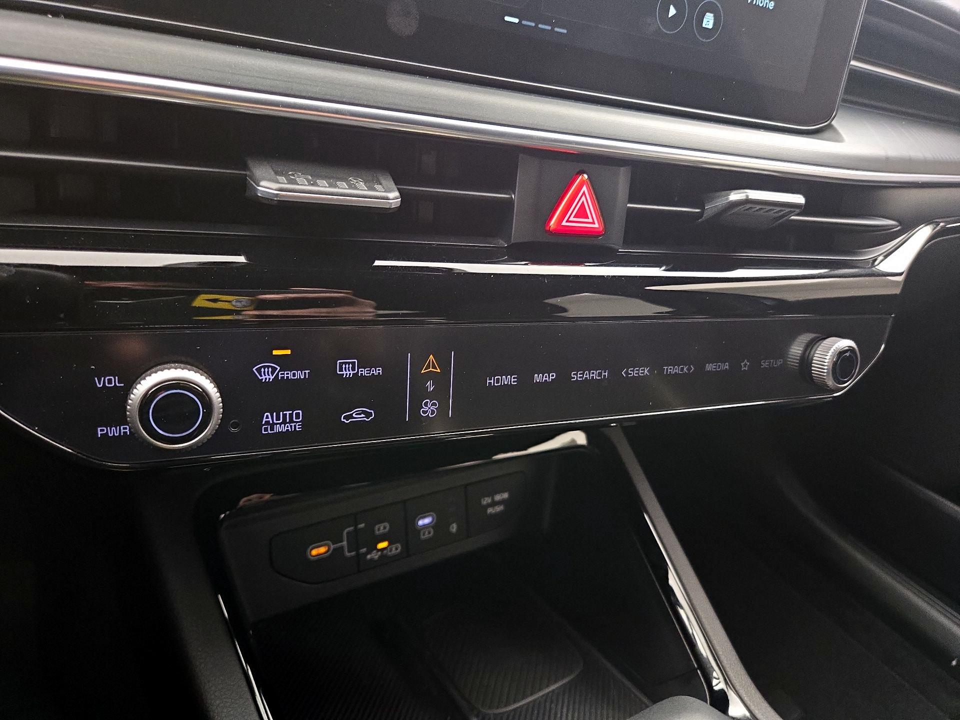 Thumbnail: 2025 Kia K5 - 17