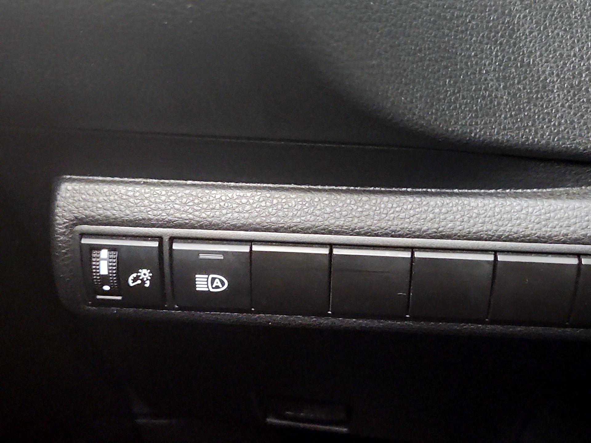 Thumbnail: 2023 Toyota Corolla - 13