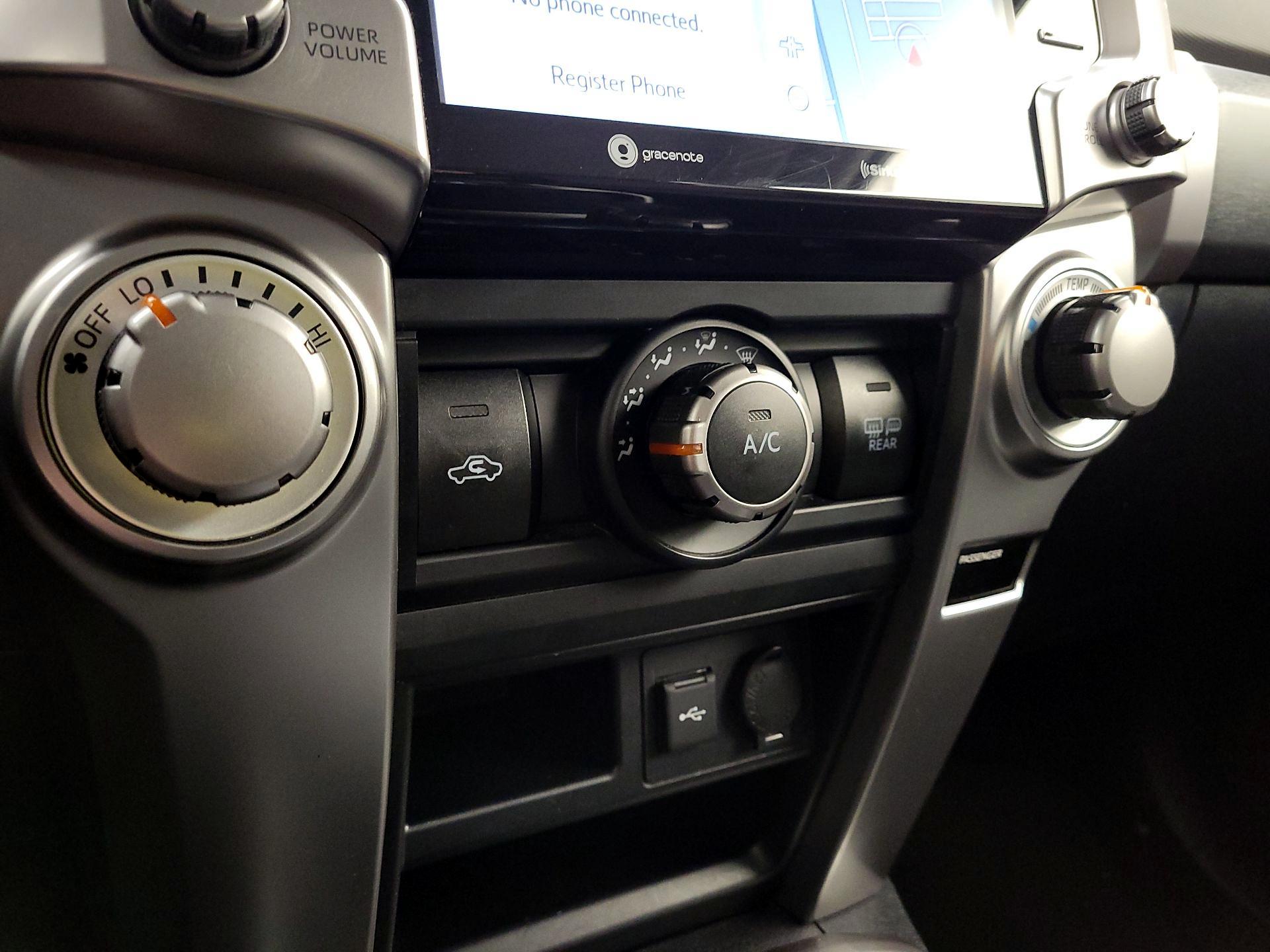 Thumbnail: 2023 Toyota 4Runner - 17