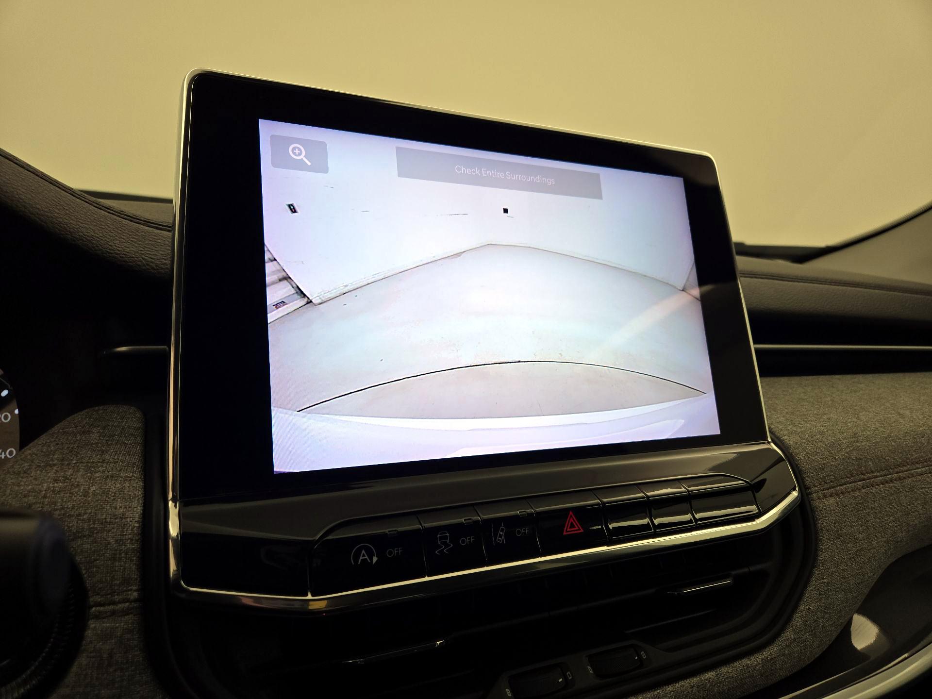 Thumbnail: 2022 Jeep Compass - 14