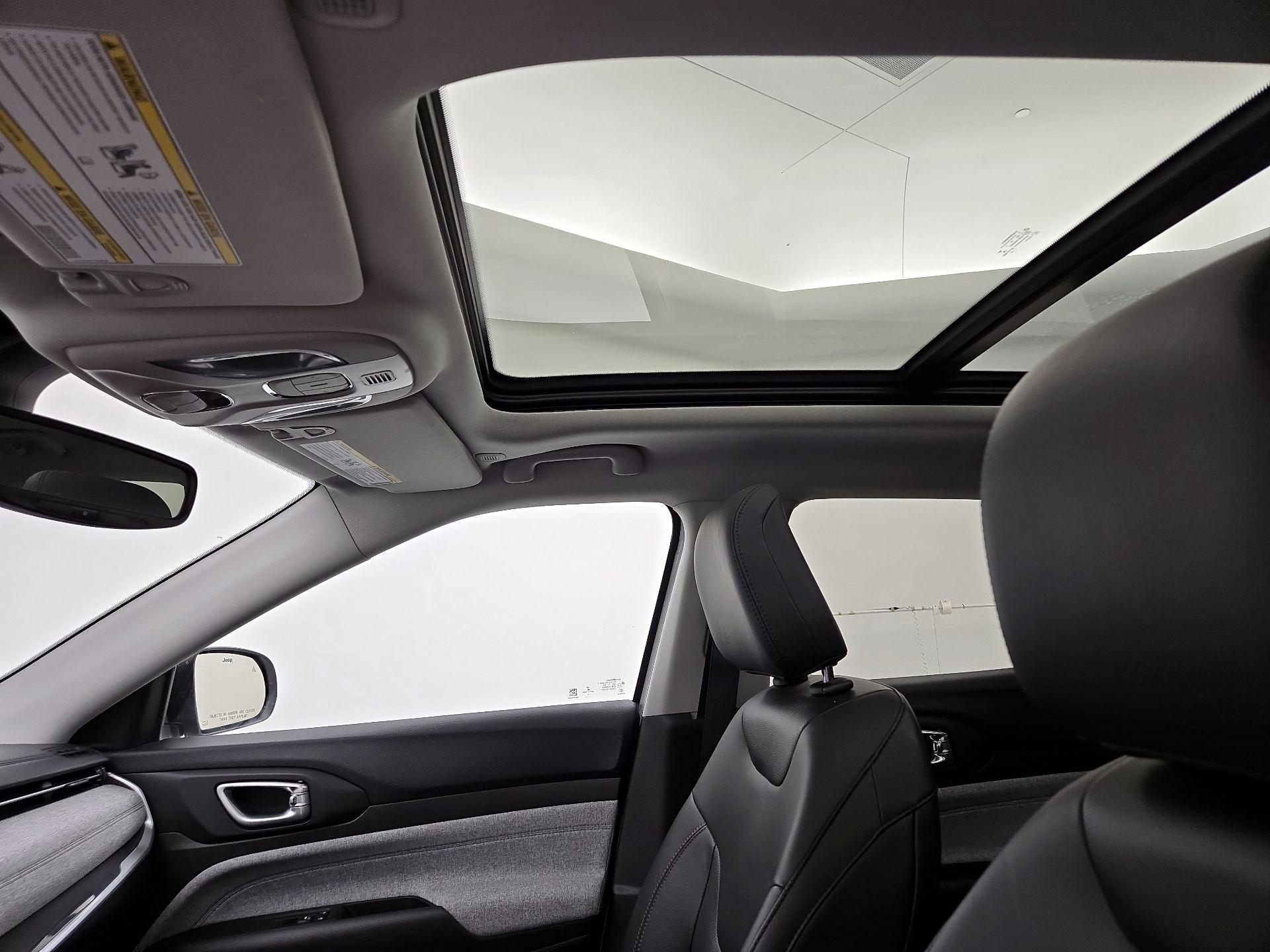 Thumbnail: 2022 Jeep Compass - 19