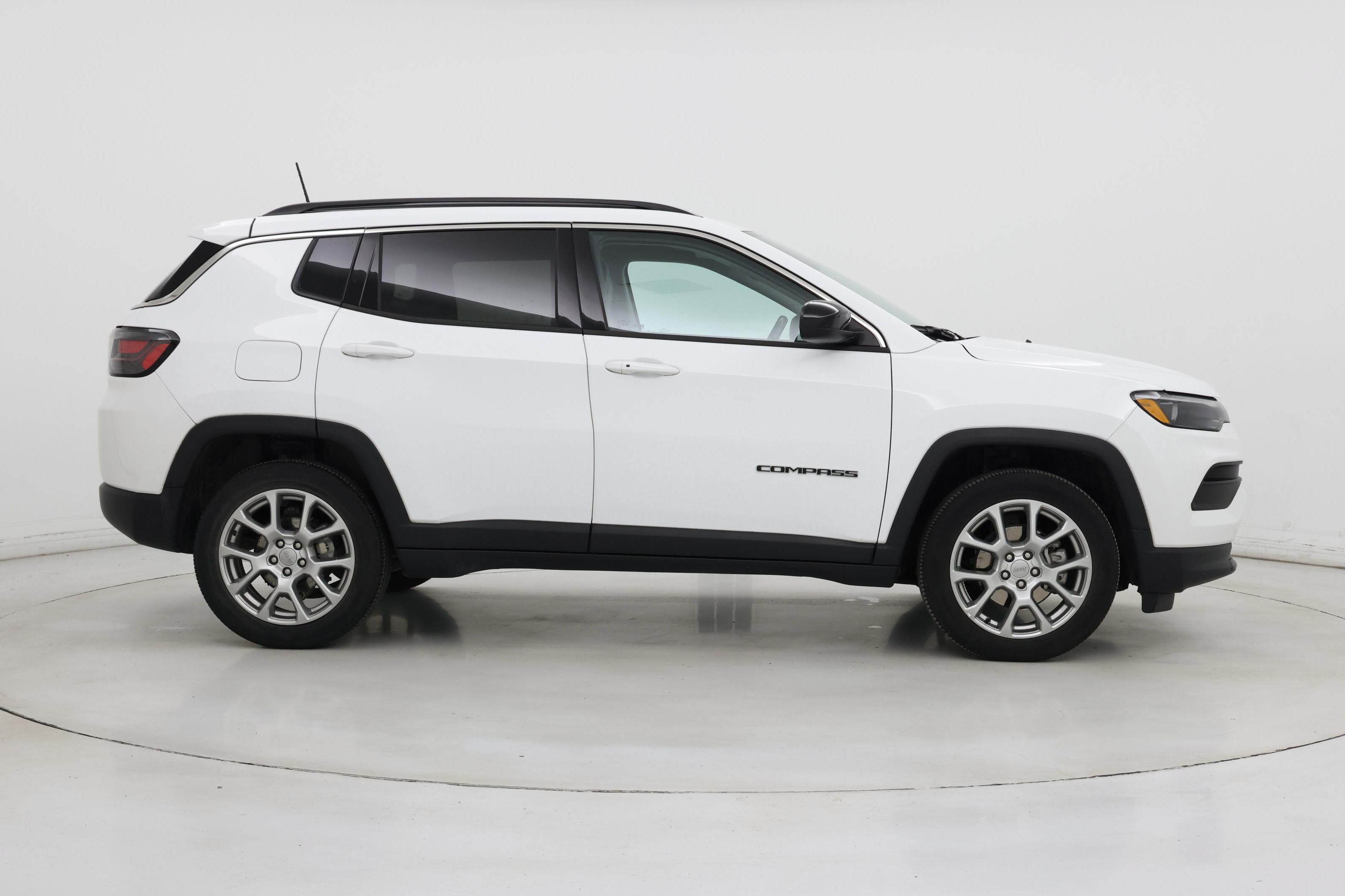 Thumbnail: 2022 Jeep Compass - 7