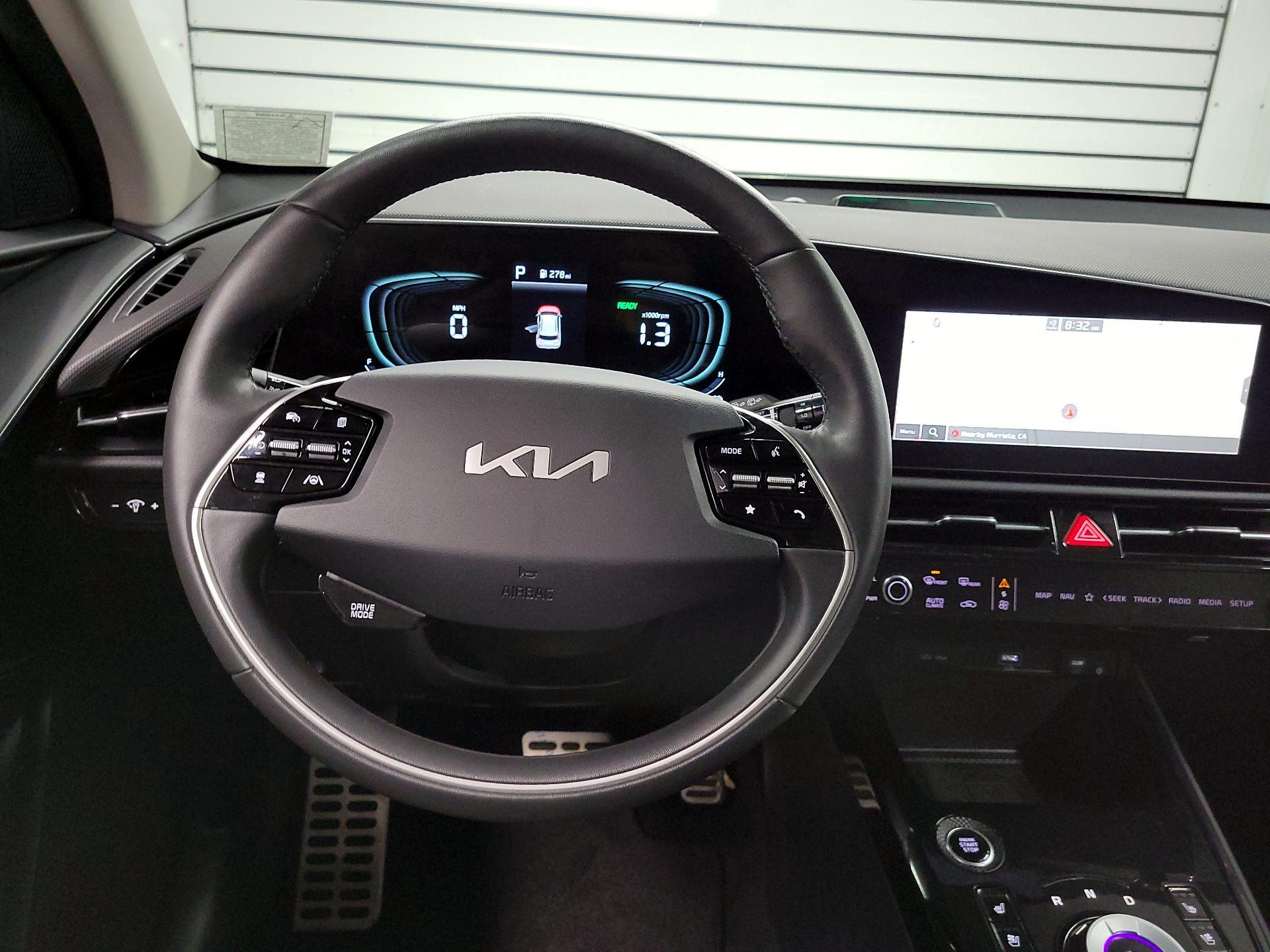 Thumbnail: 2023 Kia Niro - 10