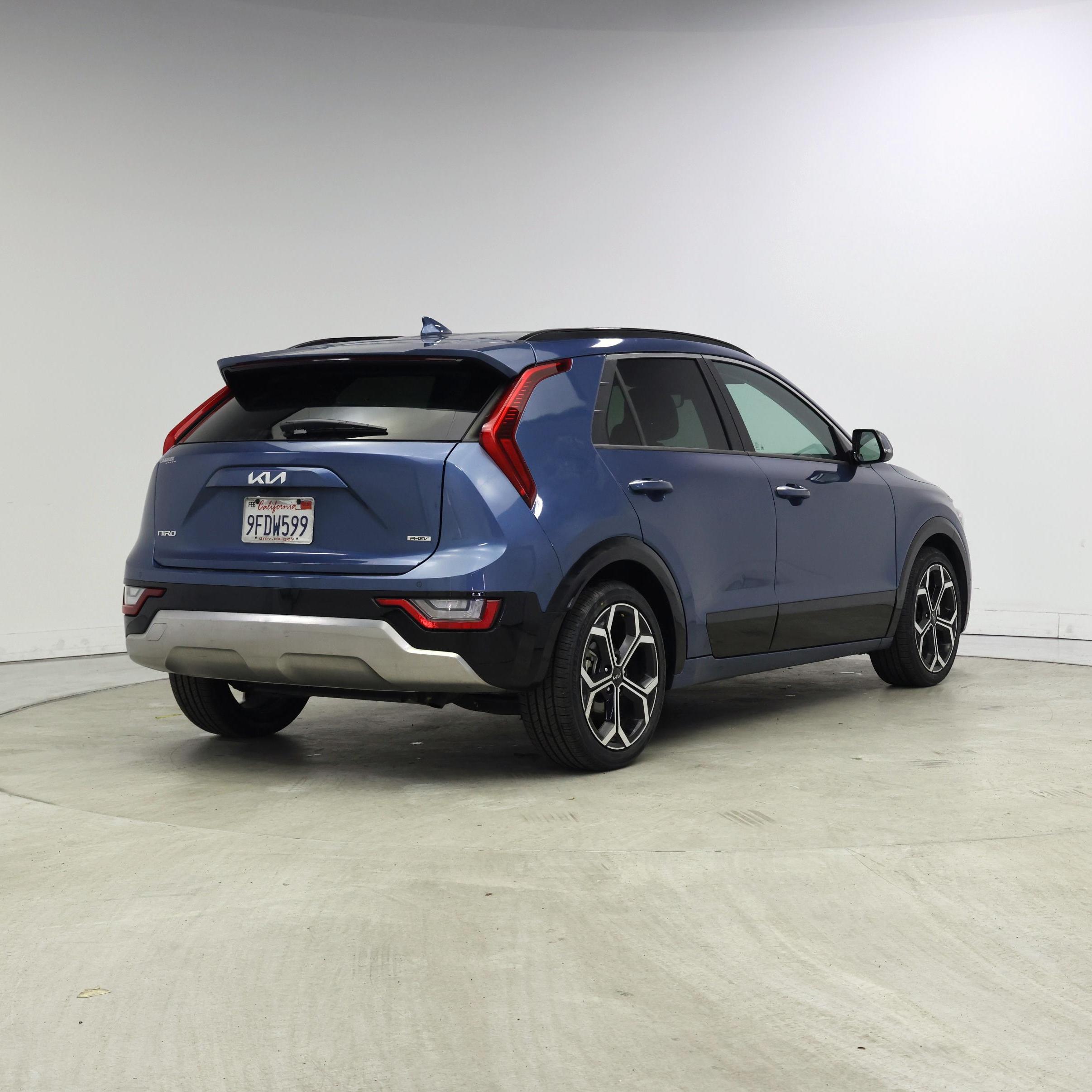 Thumbnail: 2023 Kia Niro - 8