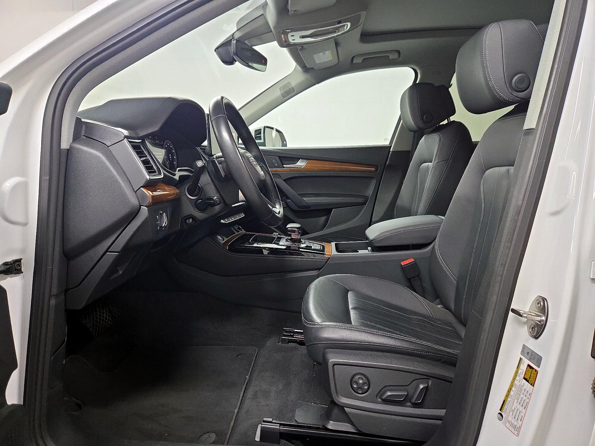 Thumbnail: 2023 Audi Q5 - 11