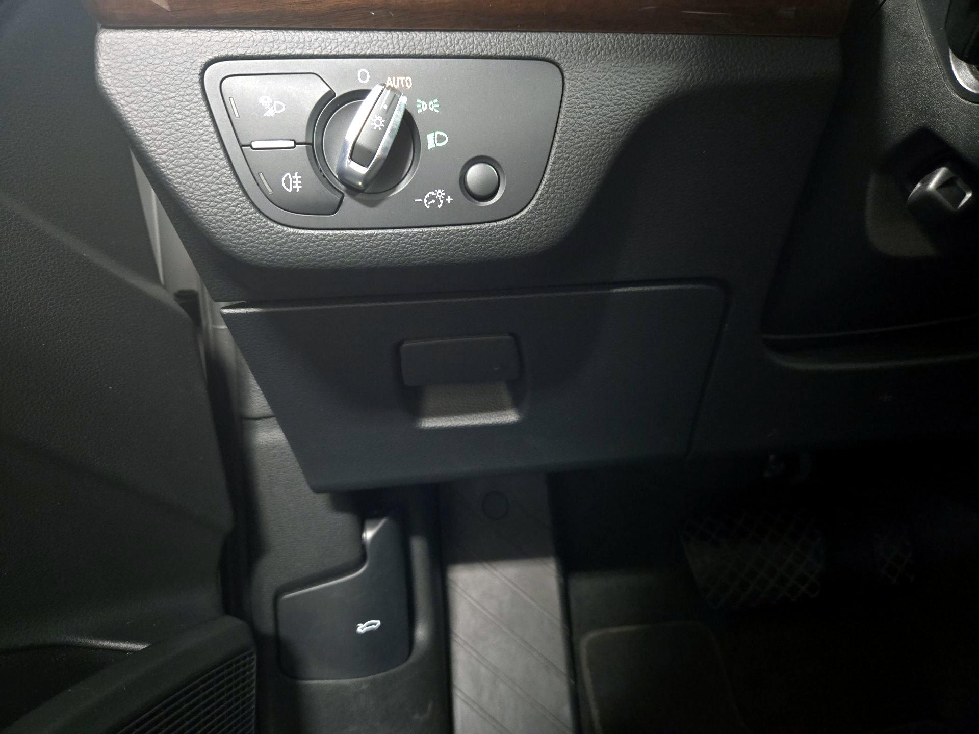 Thumbnail: 2023 Audi Q5 - 13