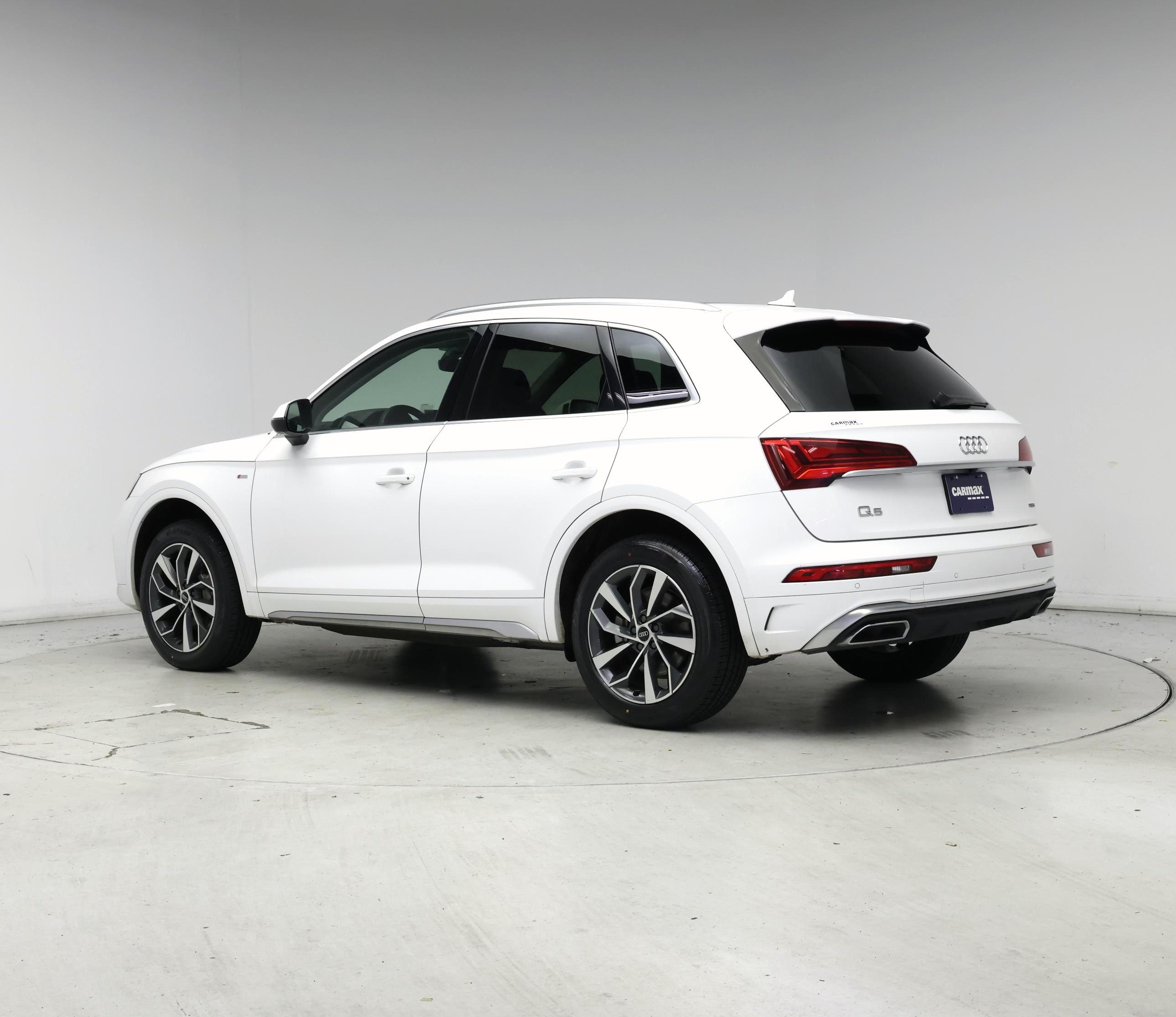 Thumbnail: 2023 Audi Q5 - 2
