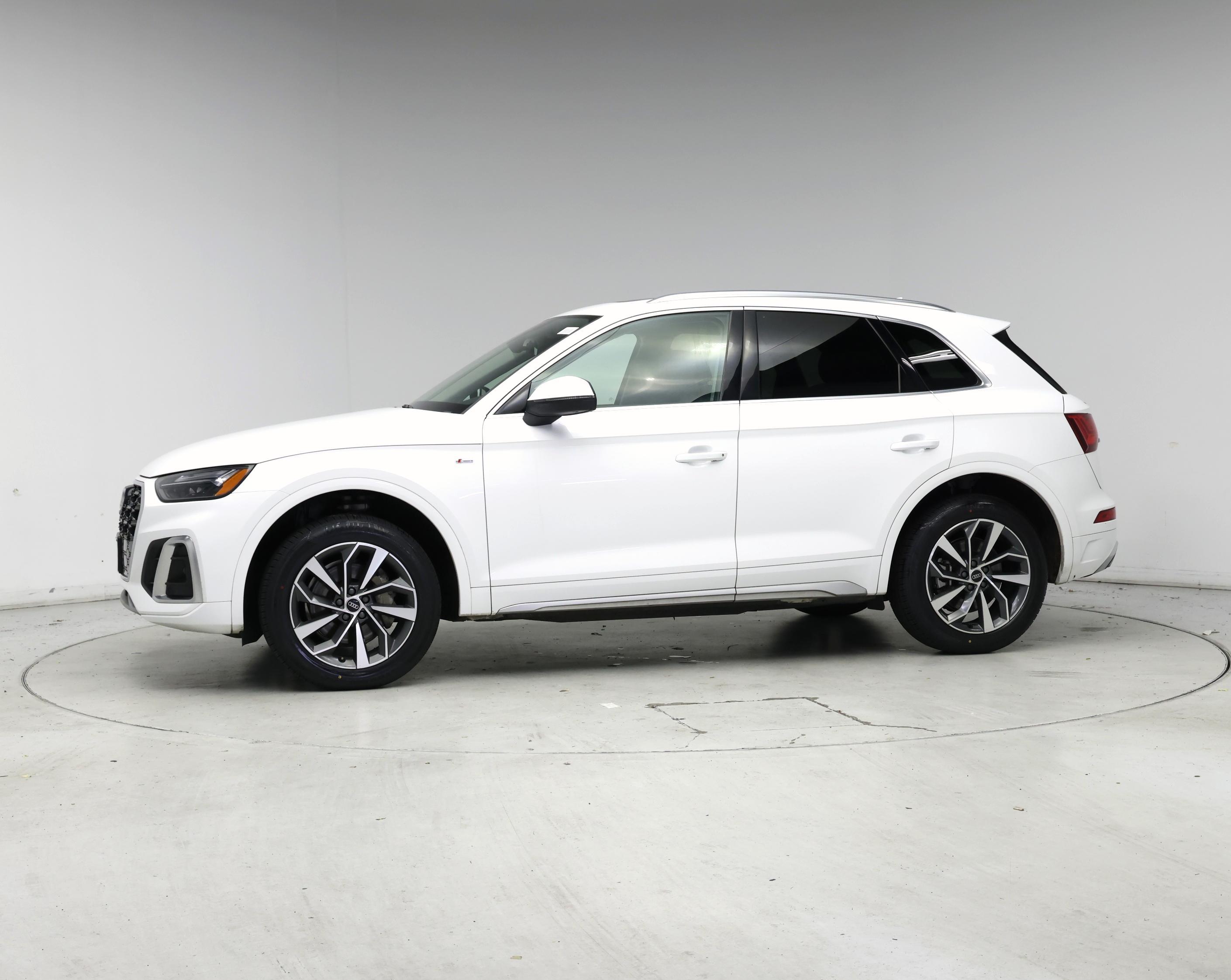 Thumbnail: 2023 Audi Q5 - 3