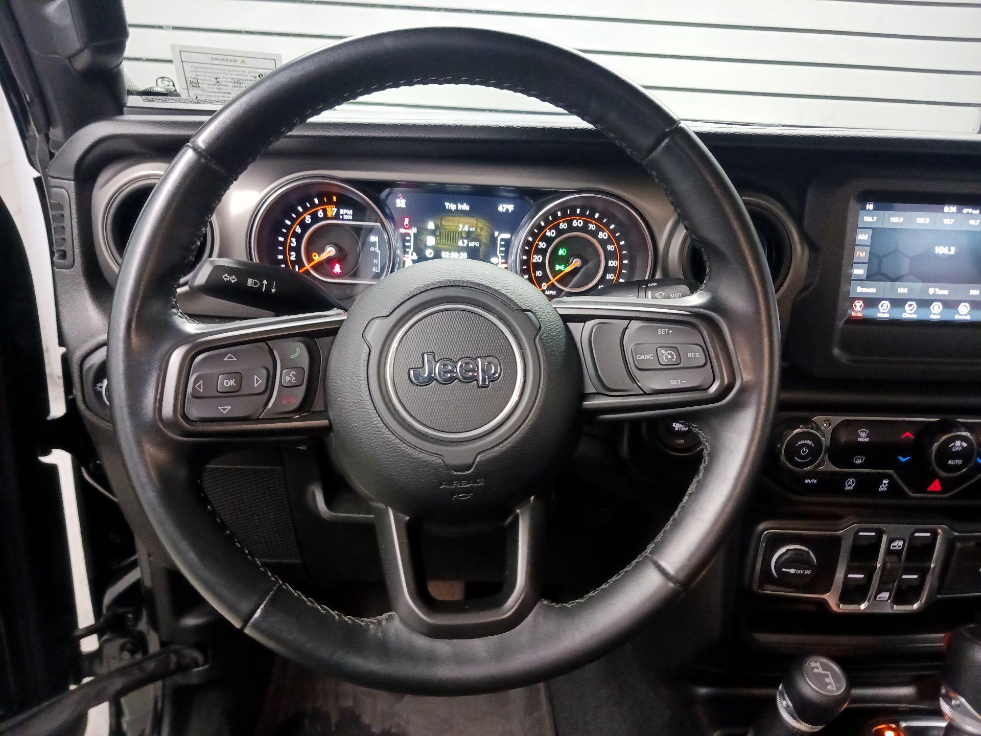 Thumbnail: 2022 Jeep Gladiator - 10