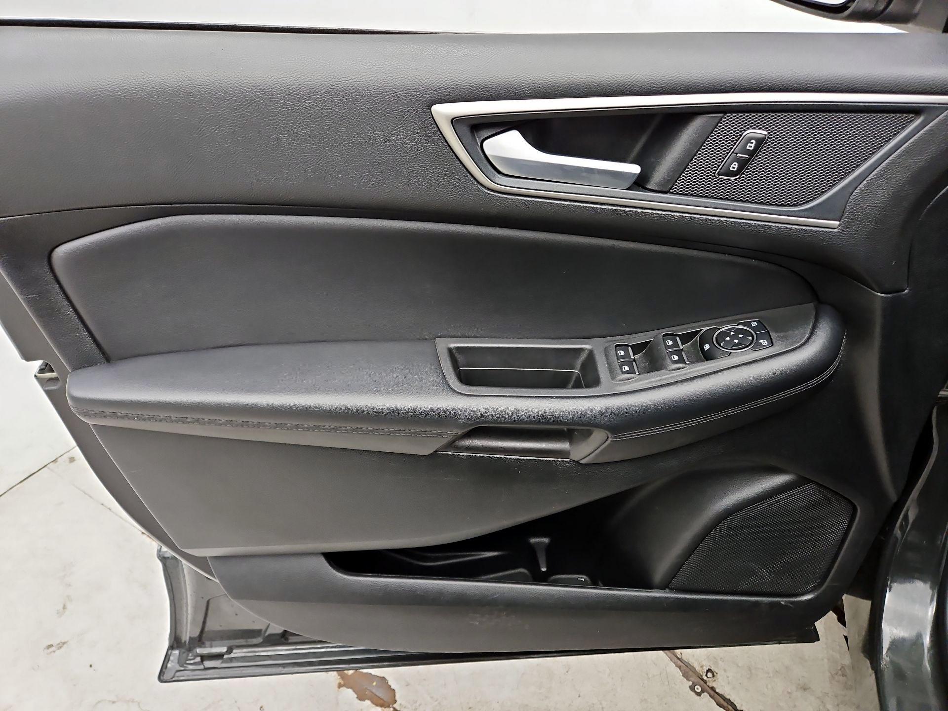 Thumbnail: 2023 Ford Edge - 12