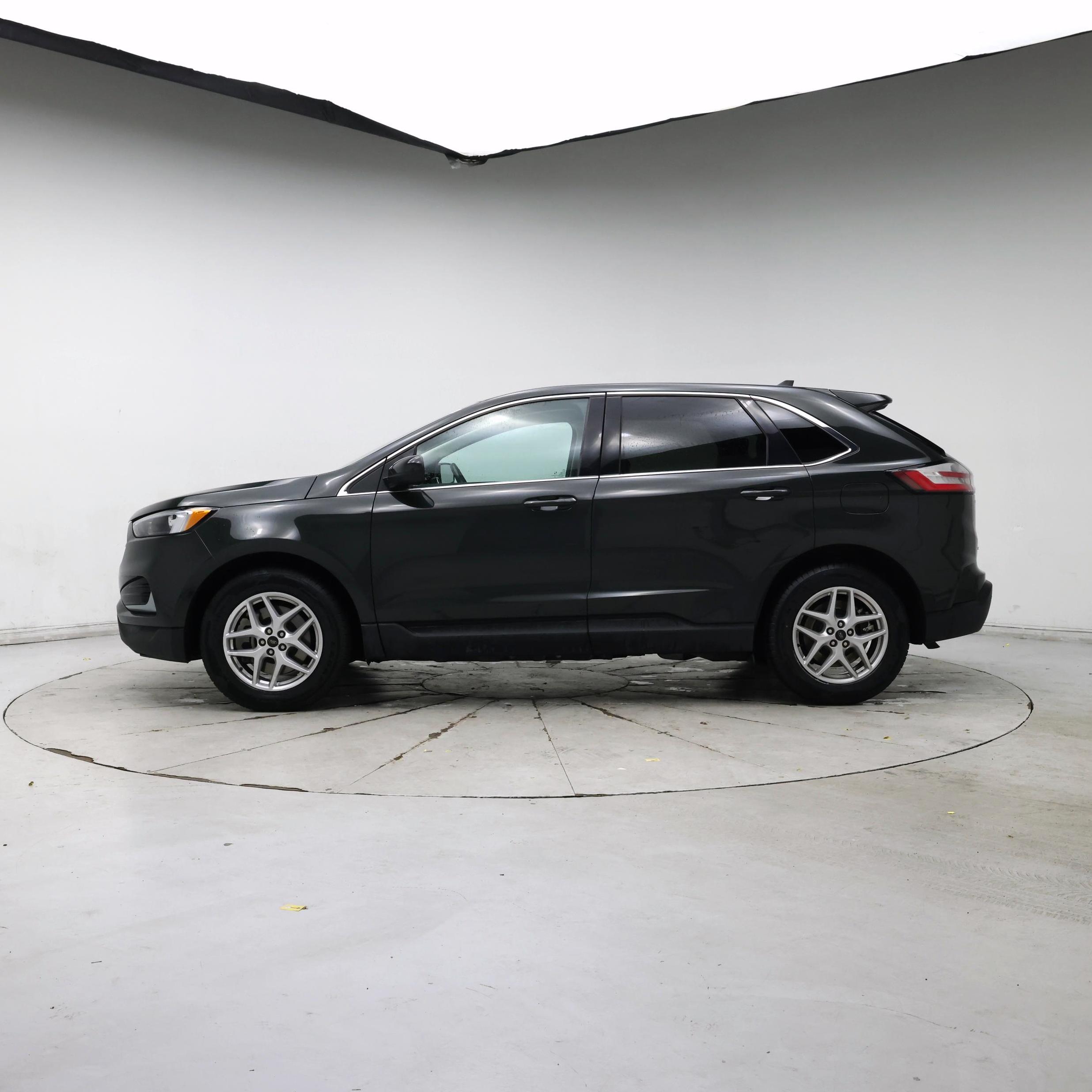 Thumbnail: 2023 Ford Edge - 3