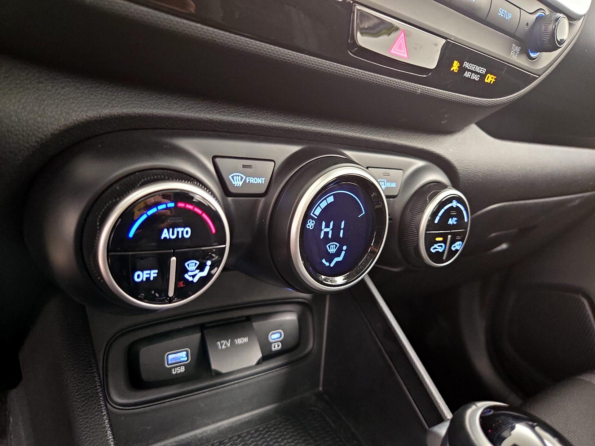 Thumbnail: 2024 Hyundai Venue - 16