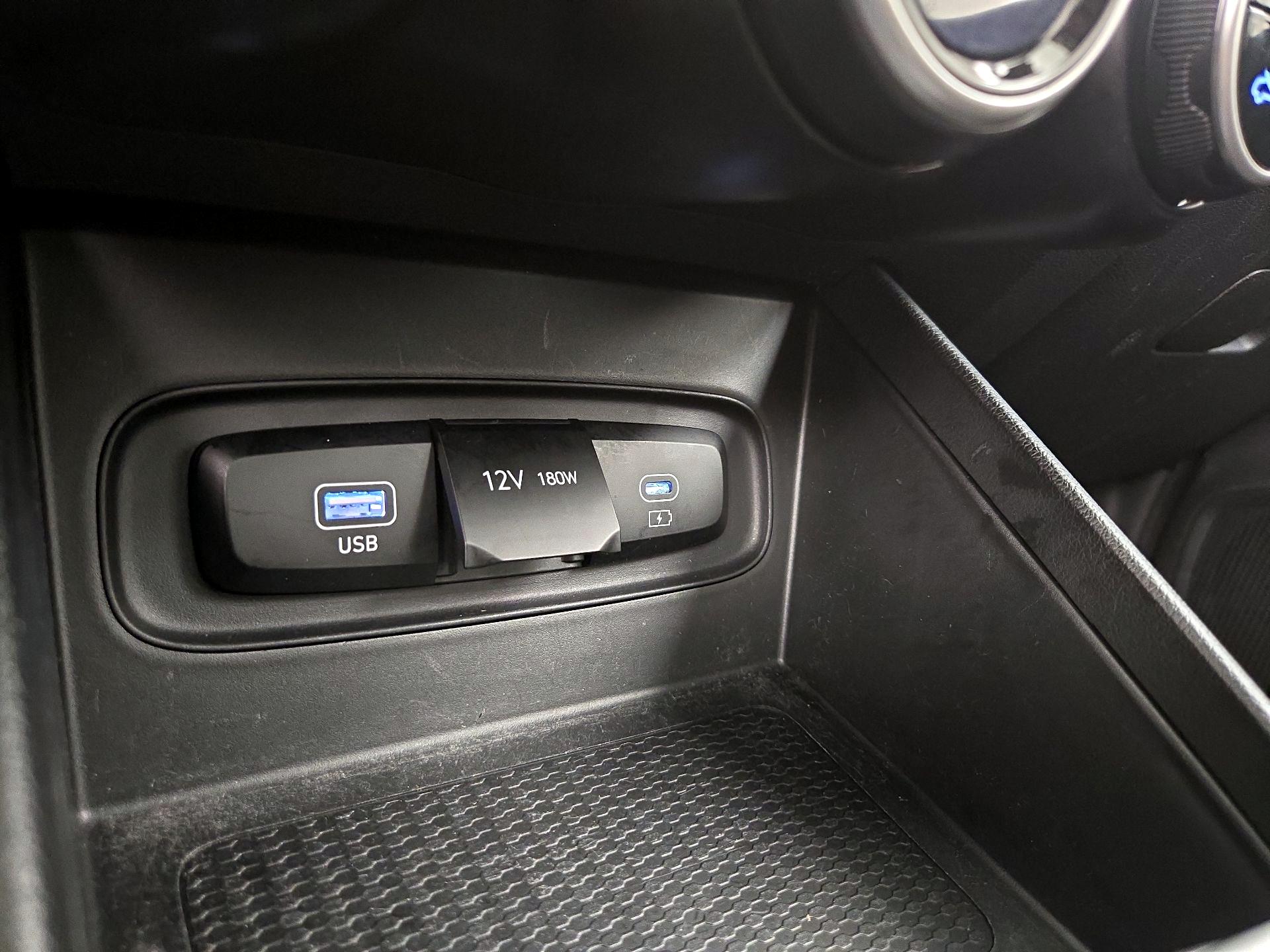 Thumbnail: 2024 Hyundai Venue - 18