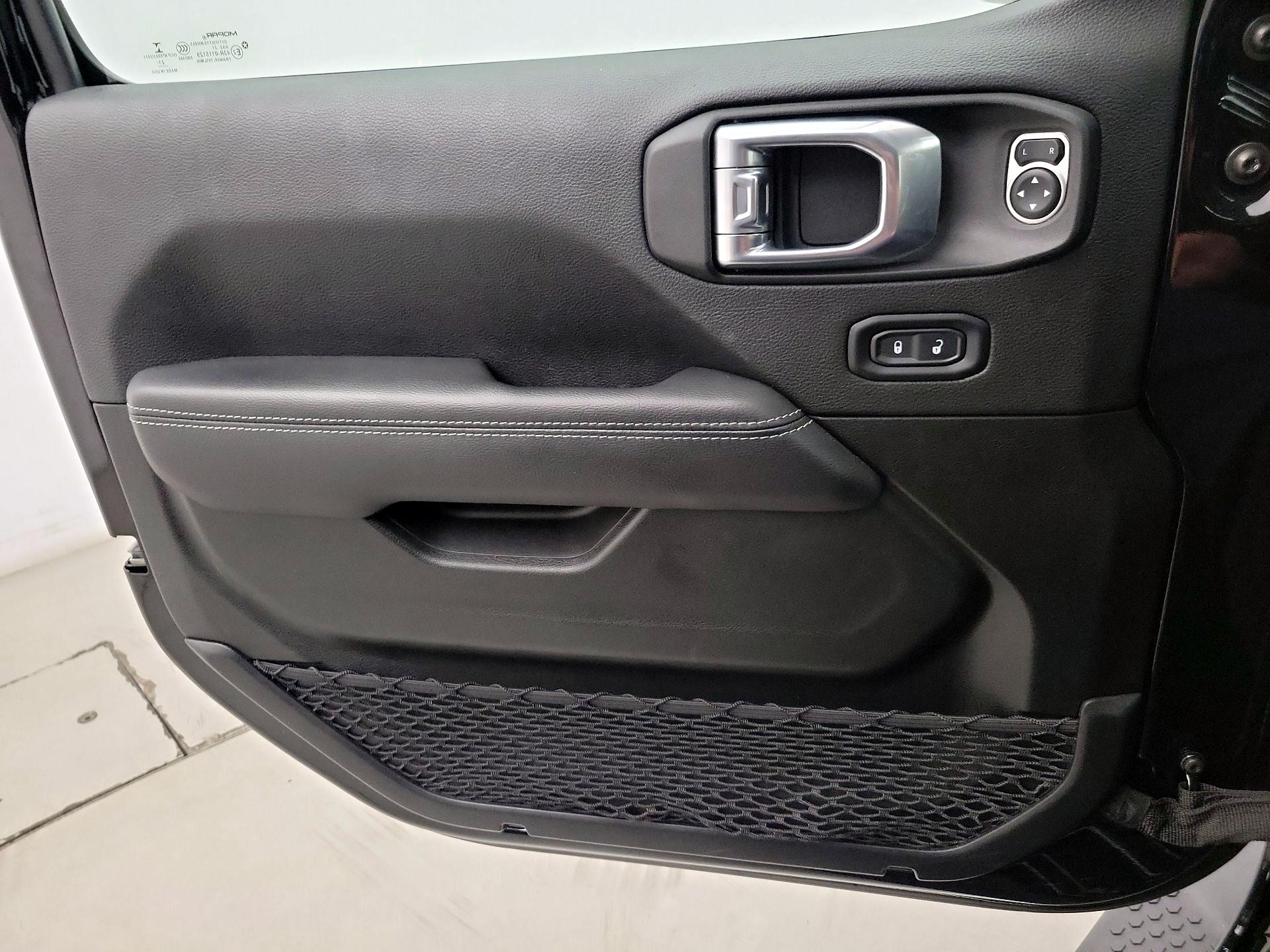 Thumbnail: 2021 Jeep Wrangler - 12