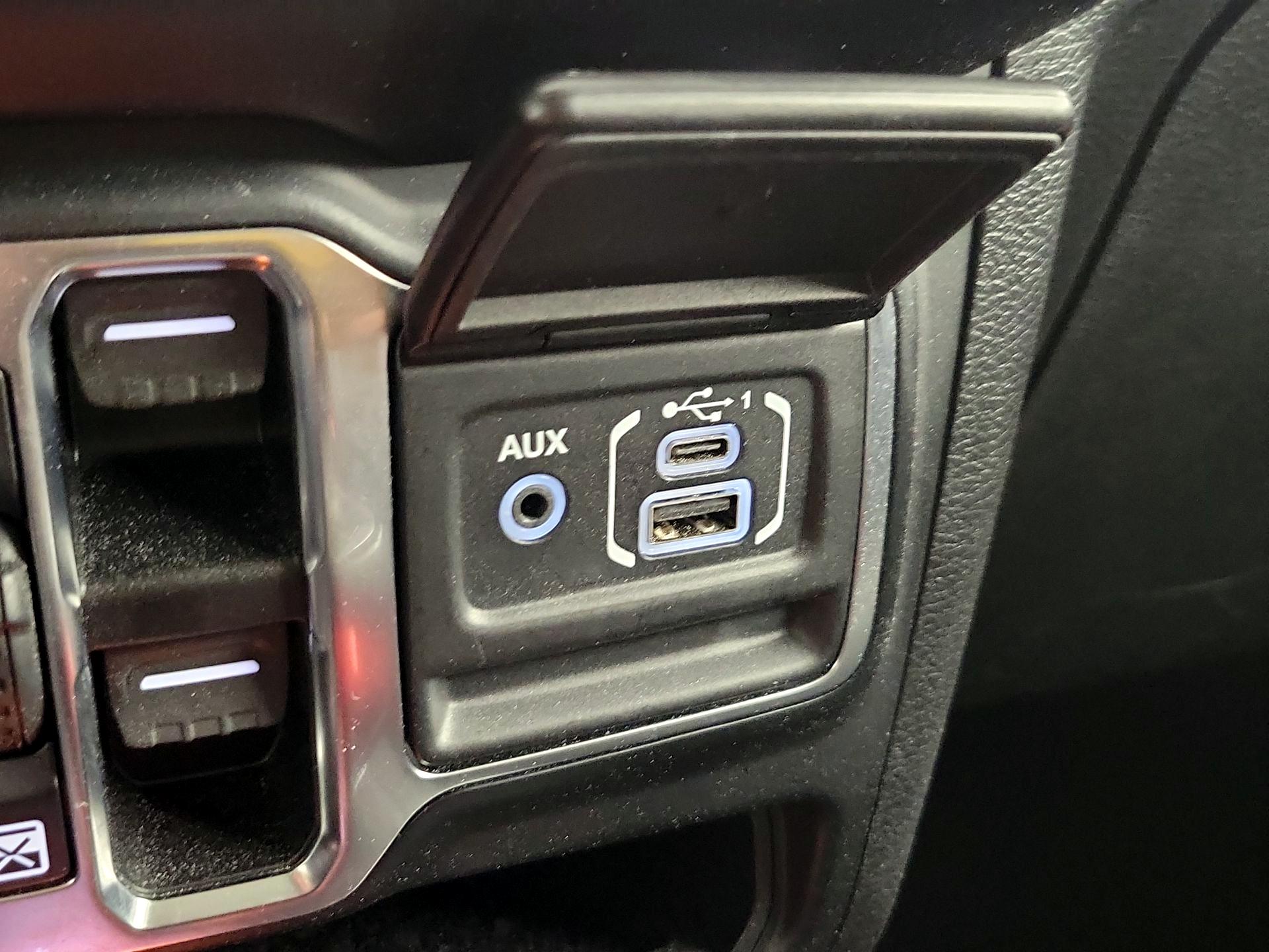 Thumbnail: 2021 Jeep Wrangler - 19