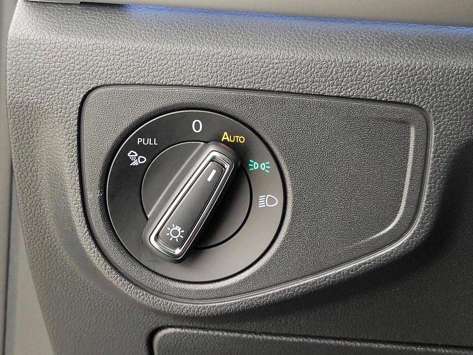 Thumbnail: 2023 Volkswagen Atlas - 13