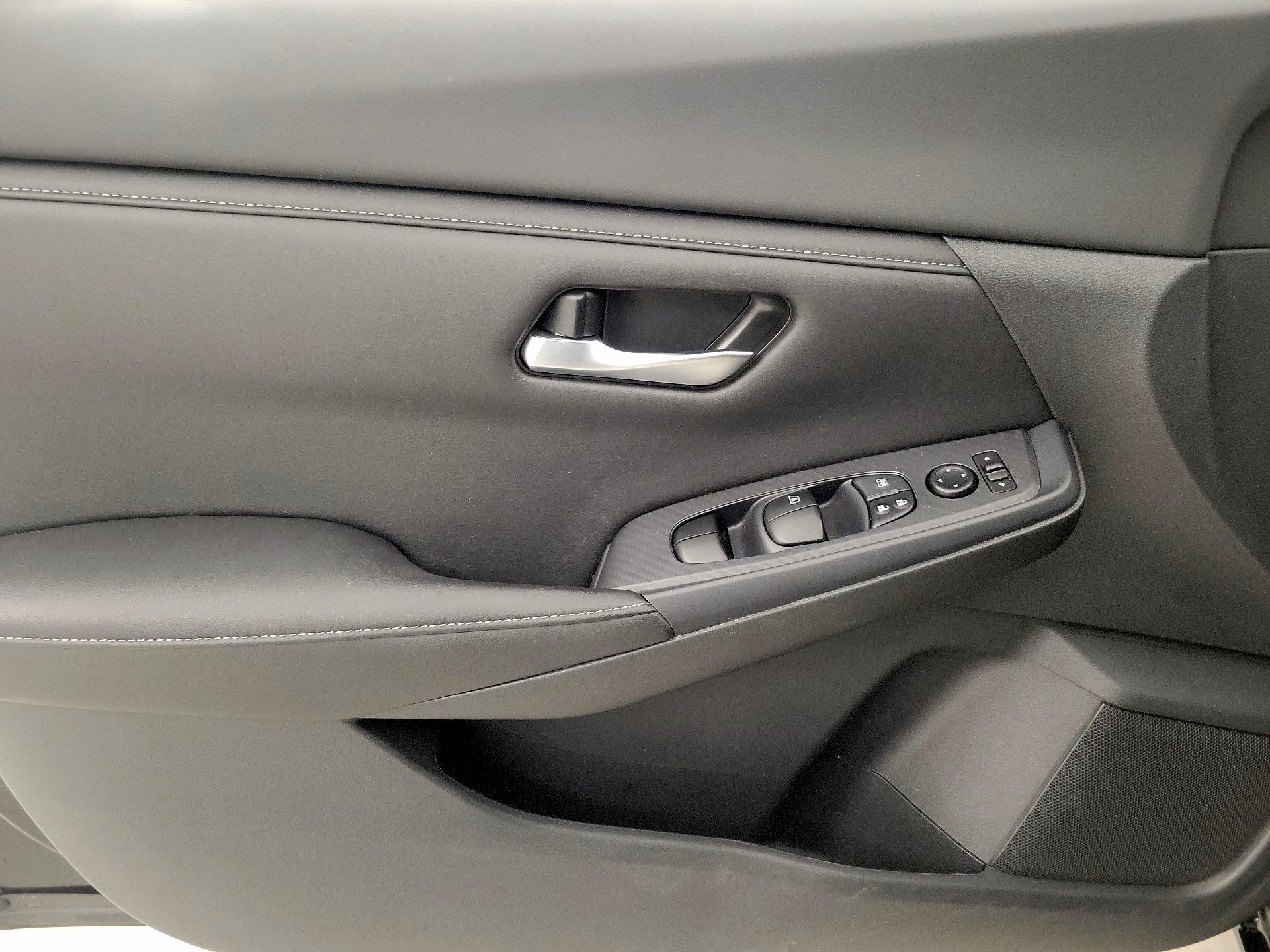 Thumbnail: 2023 Nissan Sentra - 12