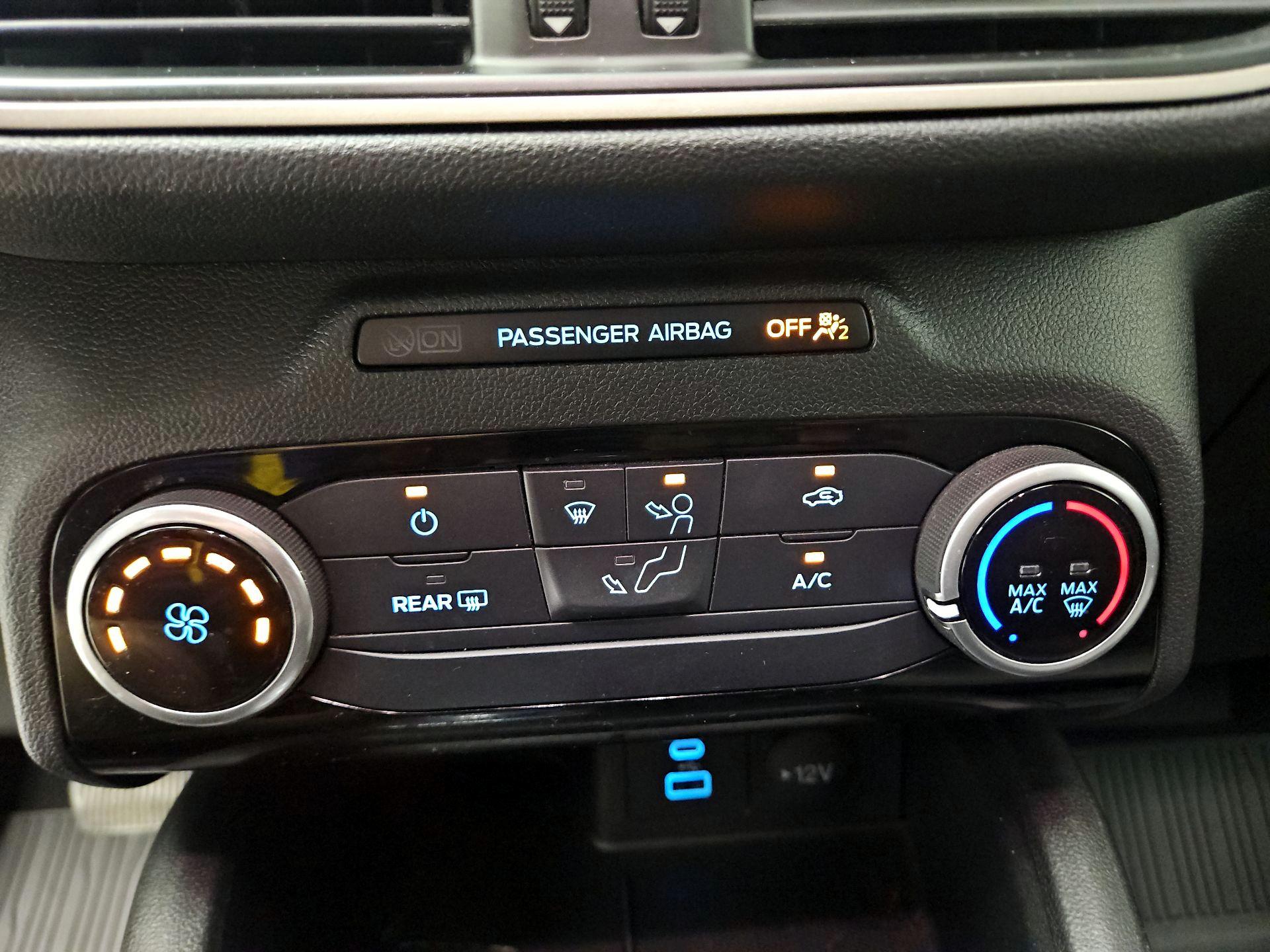 Thumbnail: 2022 Ford Escape - 17