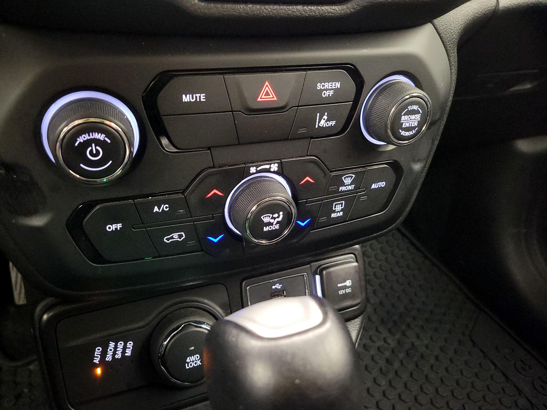 Thumbnail: 2023 Jeep Renegade - 17